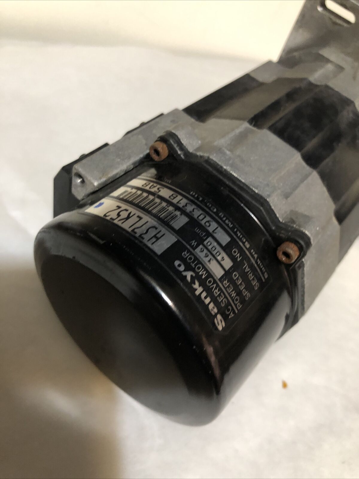 Sankyo Seiki H37lk52 Ac Servo Motor, 366 W , Rpm: 4000,Bp