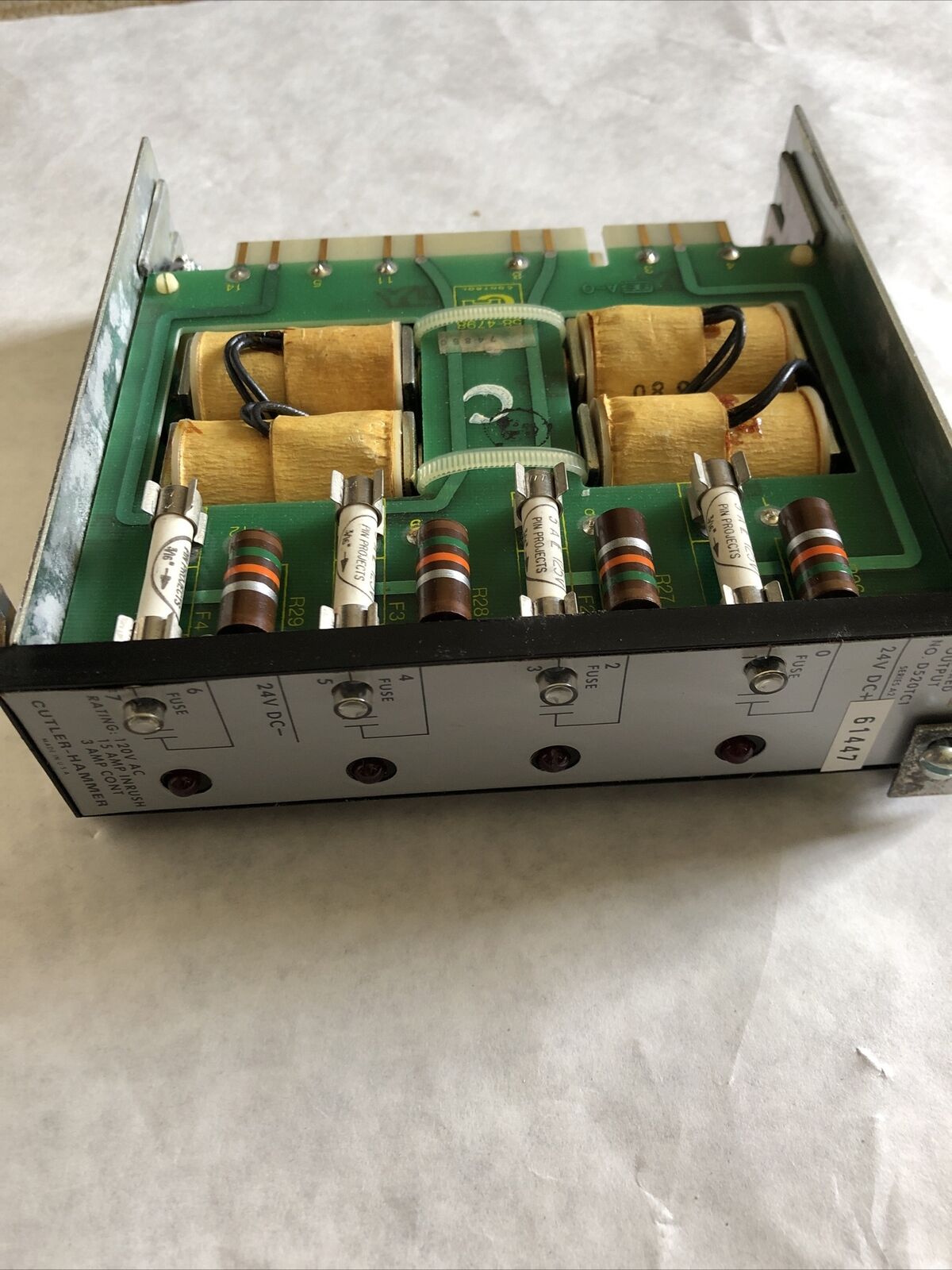 New Cutler-Hammer D520tc1 Eaton Powered Output Module Relay,Ec
