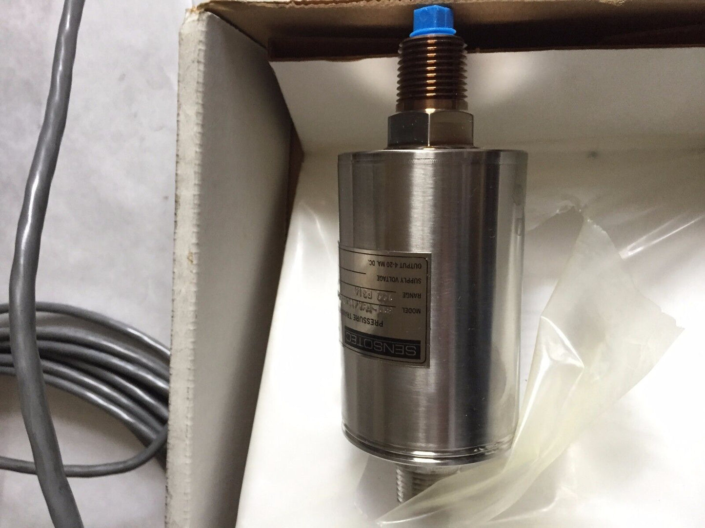 New Sensotec 811-Fma/1042-04-03 Pressure Transmitter,Eg