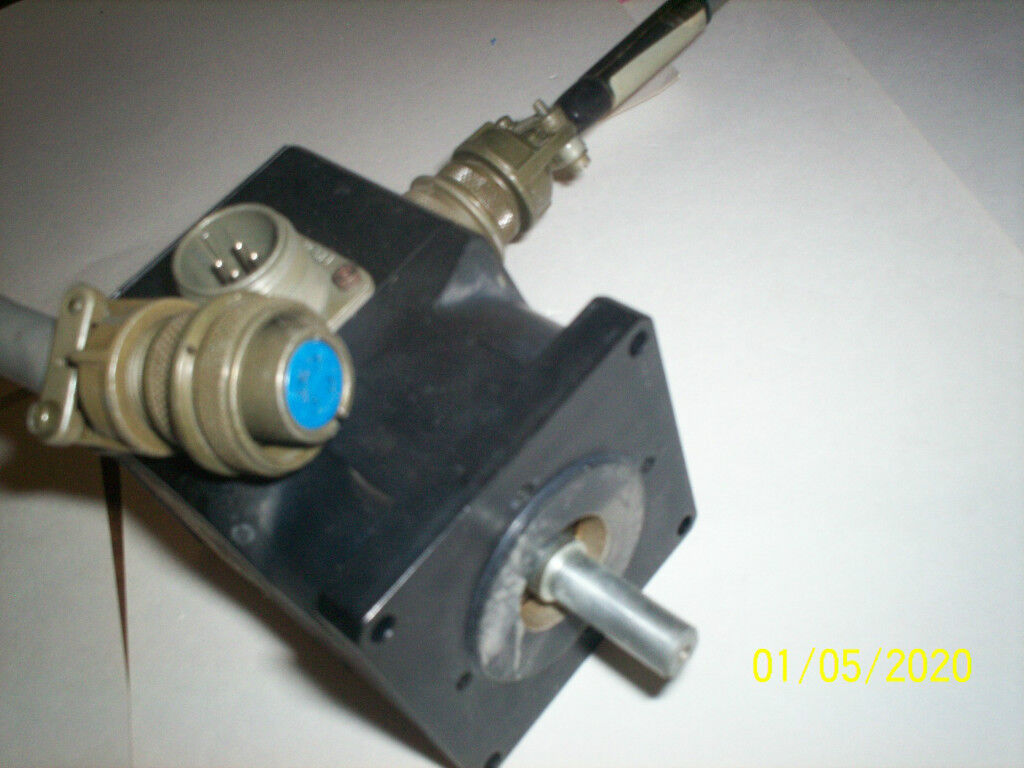 Moog 303-002 Brushless Servo Motor 3/8" Shaft,Bz