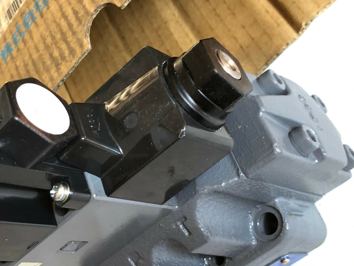 New Tokimec Dg5v-7-3C-T-P7-T-84-Ja Solenoid Pilot Operated Directional Valve,Fd