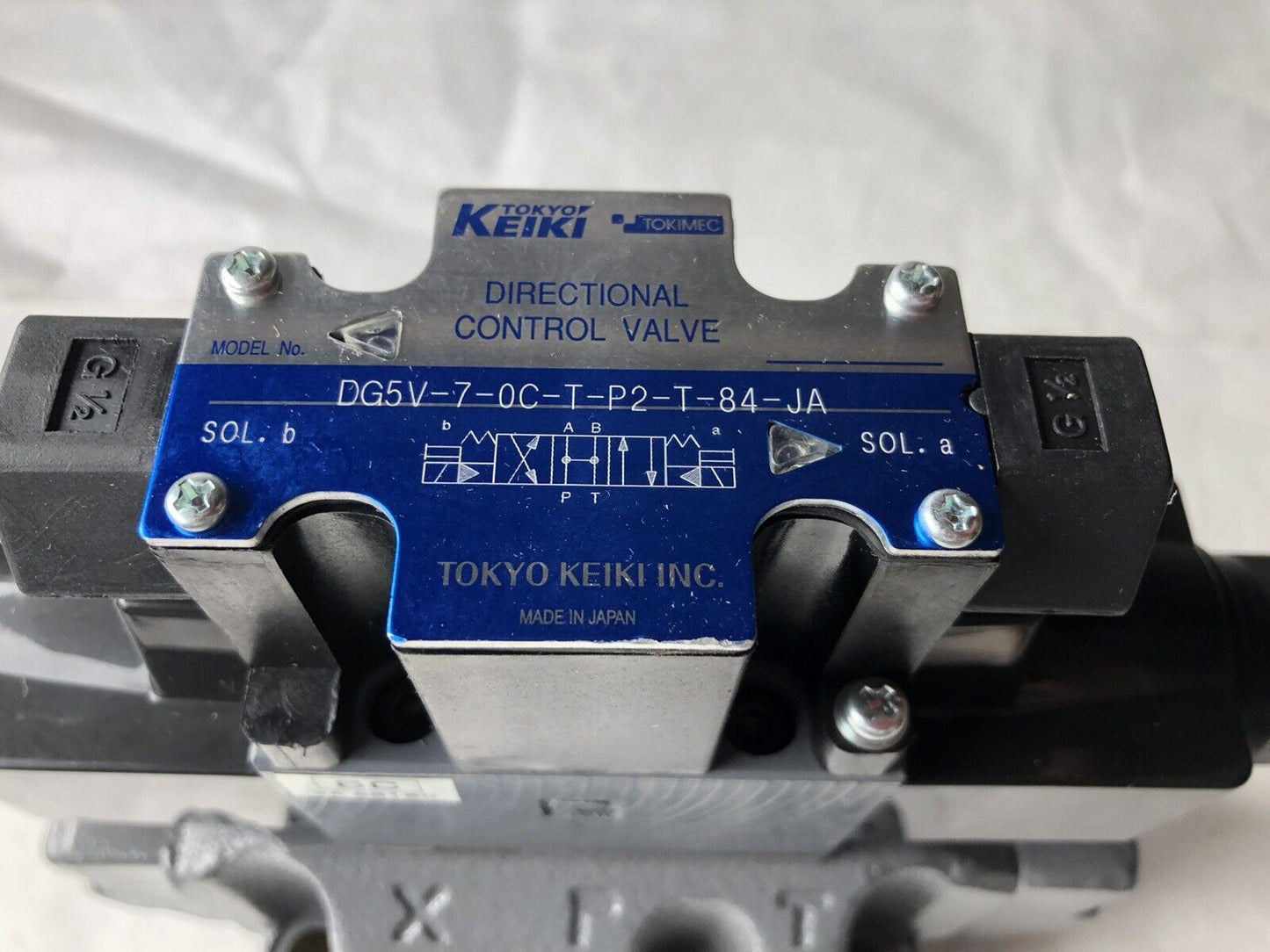 New Keiki Dg5v-7-0C-T-P2-T-84-Ja Directional Valve Dg4v-3-6C-M-P2-T-7-54,Ag