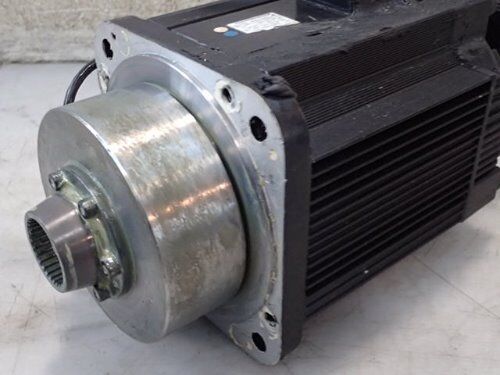 Yaskawa Sgmgh-44A2a-Yr15 Ac Servo Motor, 200 Vac, 1500 Rpm,Ar