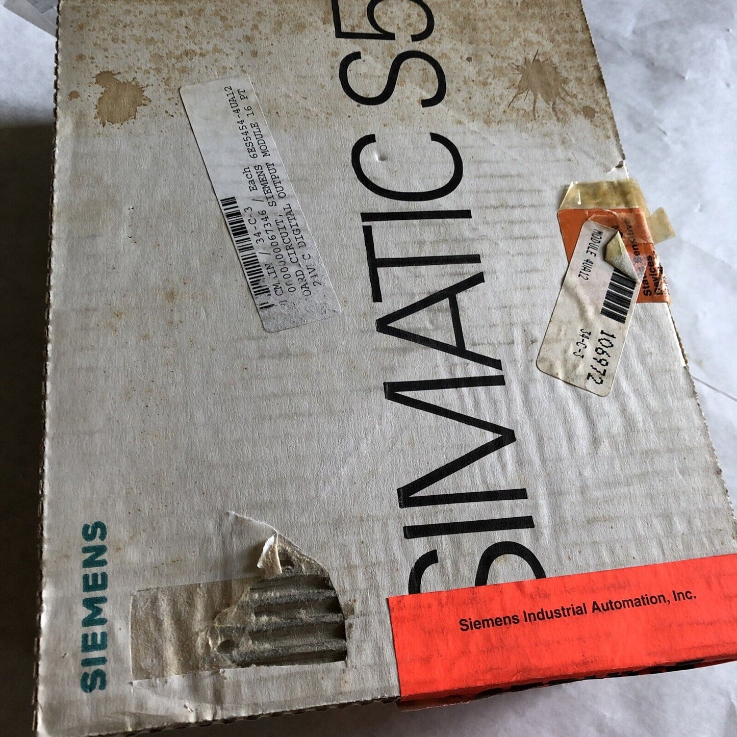 New Siemens 6Es5454-4Ua12 Simatic 6Es54544ua12 Output Module 16Point 24Vdc,Sr