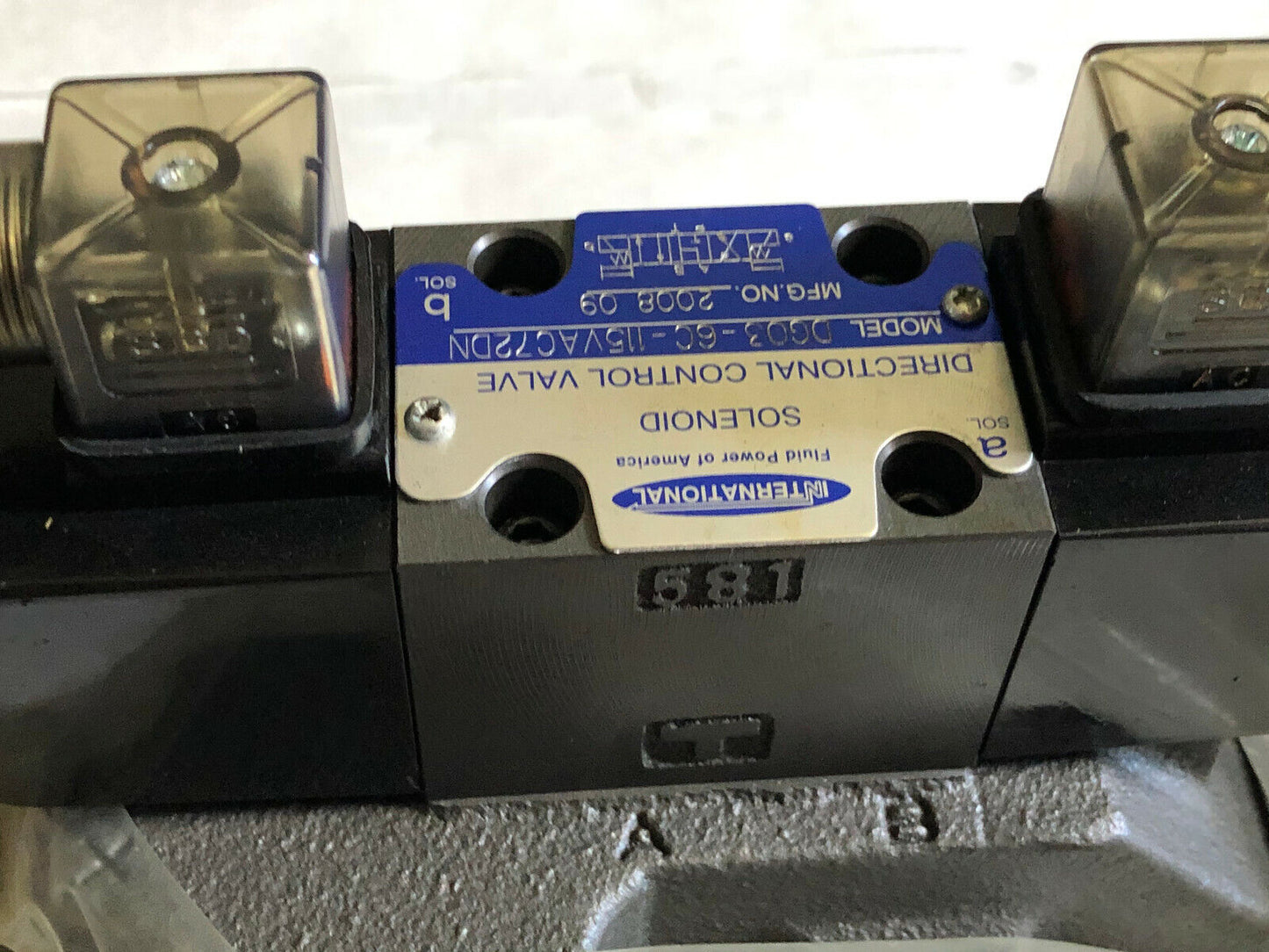 New International Dg03-6C-115Vac72dn,Dg08-2C-10 Solenoid Hydraulic Valve,Am,Hk
