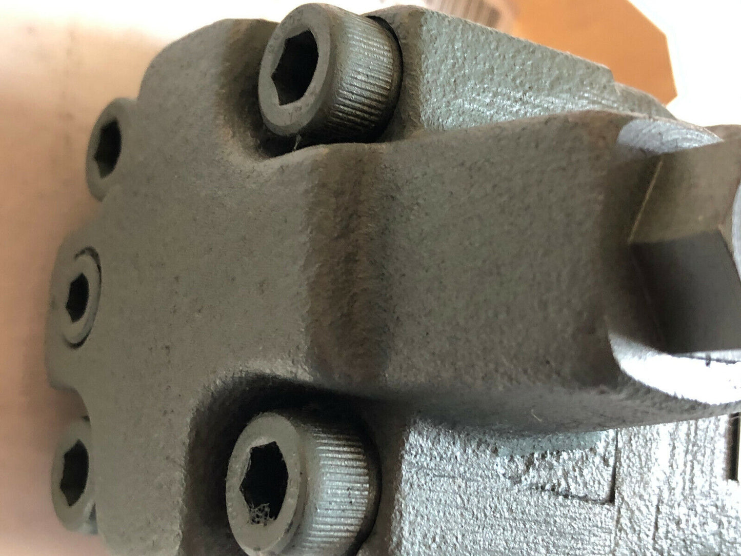 New Yuken Rg-06-H-22 0304 Hydraulic Pressure Reducing Valve. 7-20.5 Mpa,324,Ae