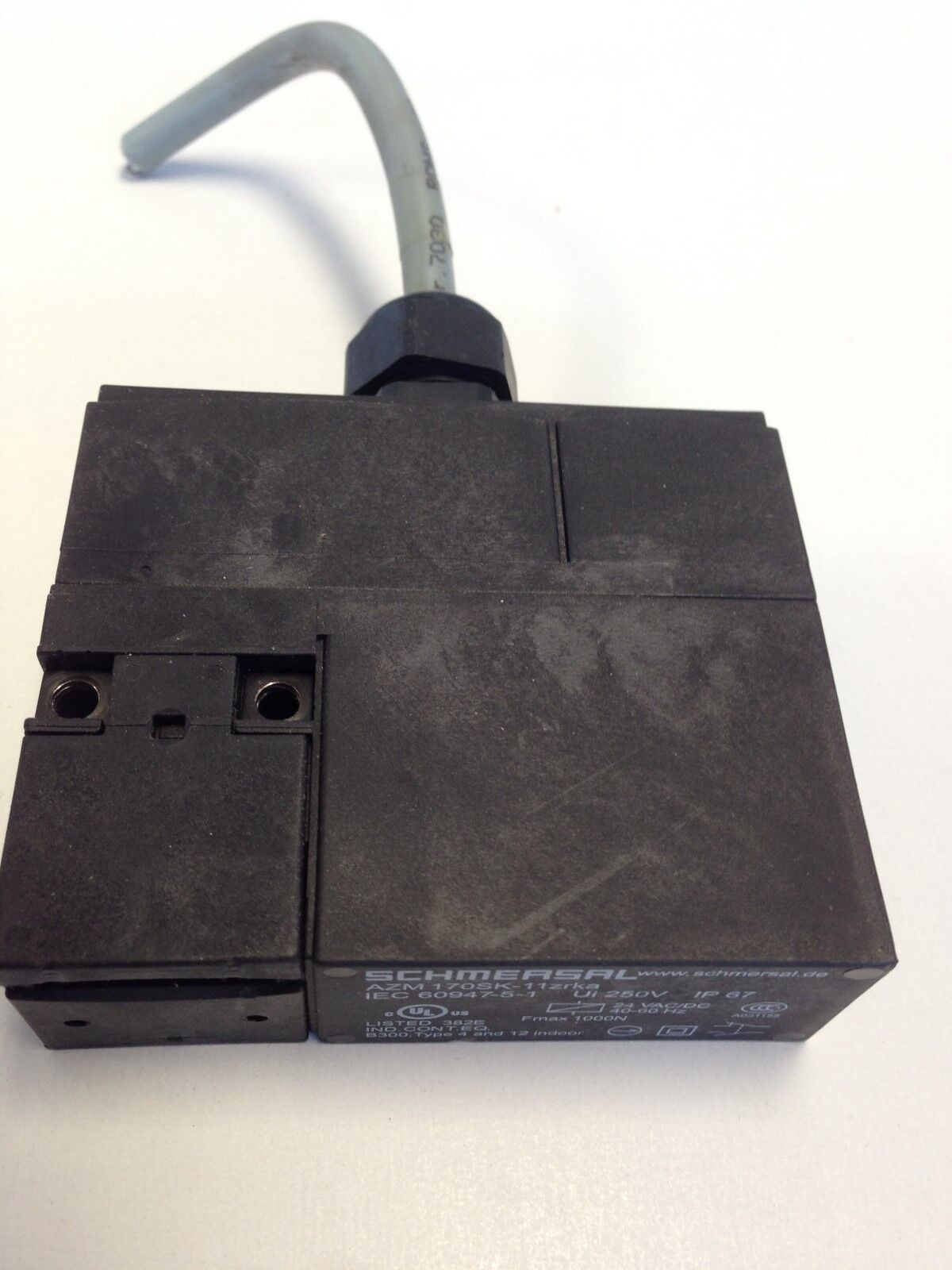 Schmersal Azm 170Sk-11Zrka Keyed Interlock Switch Iec 60947-5-1 Latch,Da