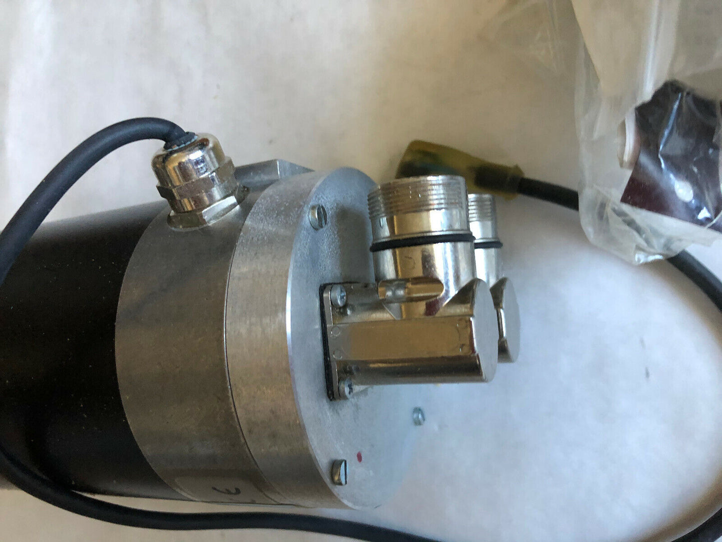 New Santec Ac-Sm1005-086/0 Autocomp Servo Motor,10Mm Shaft Diameter,Ez