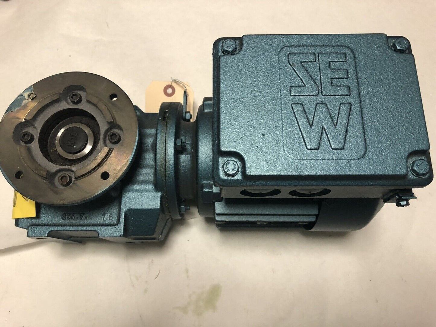 New Sew-Eurodrive Saf37dt71d4 Ac Gearmotor,19.89:1 Ratio,Dft71d4,K19,Ey