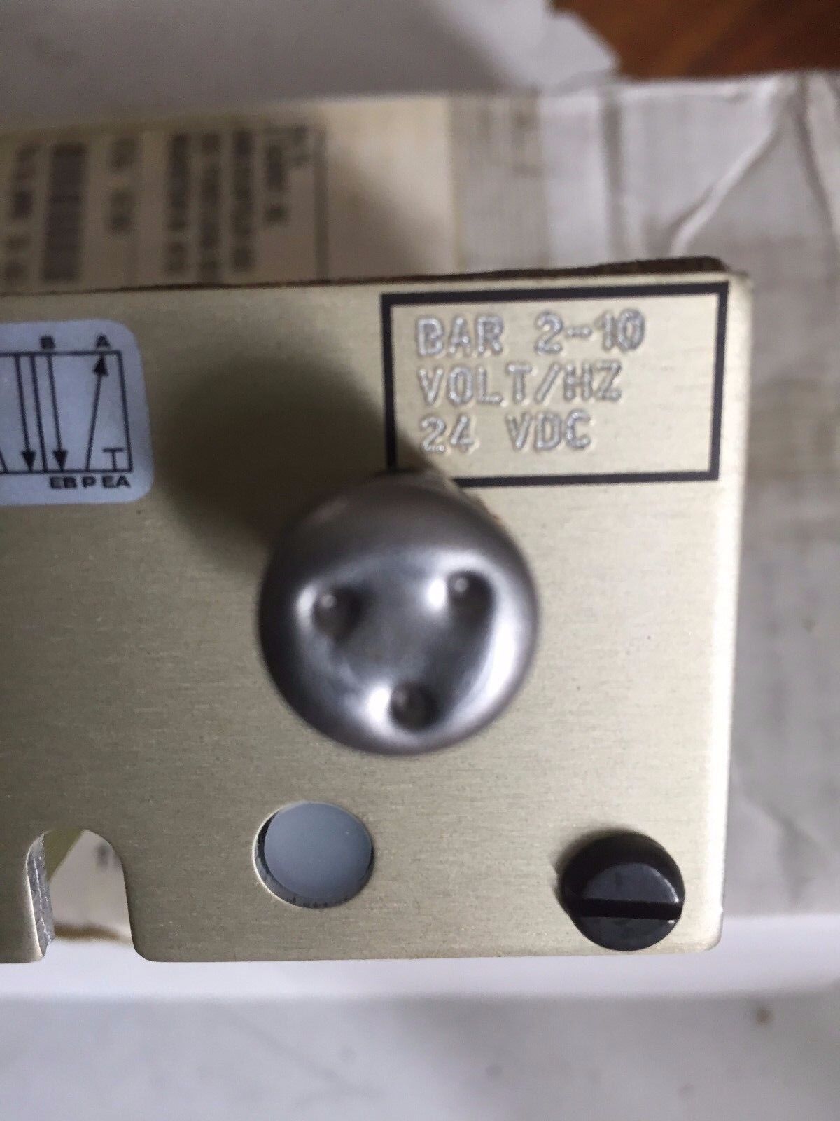 New Ross Controls 8476C3322,Bar 2-10 24Vdc Pneumatic Solenoid Manifold Valve ,By