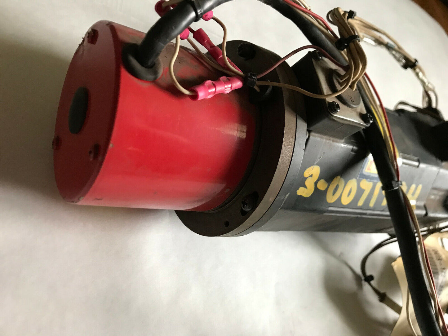 Fanuc A06b-0522-B351#7000 Ac Servo Motor,2.9A 90V 2000Rpm,Fanuc 1-0S,1-Os,Sk