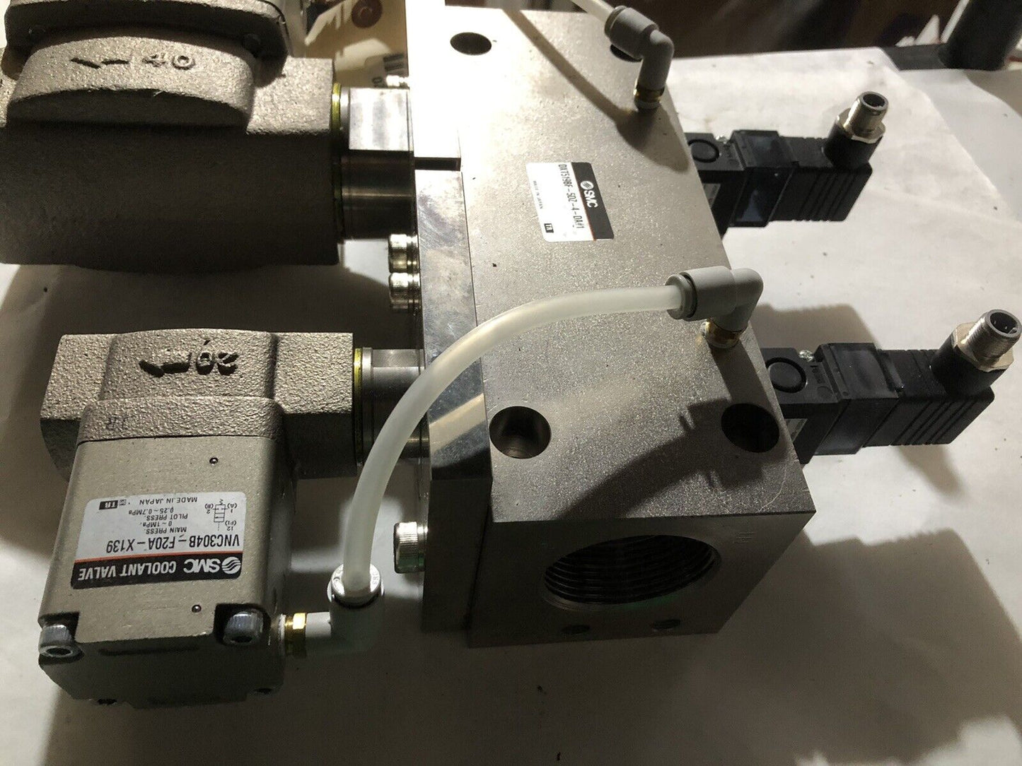 New Smc Dxt519bf-5Dz-4-Da#1 Coolant Valve Vnc304b-F20a-X139,Vnc604b-F40a-X139,To