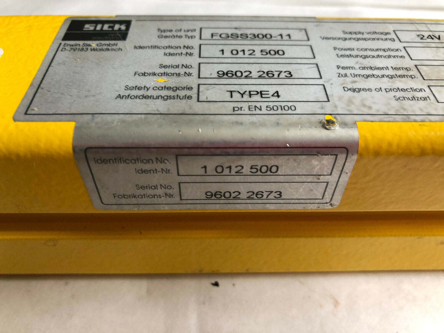 Sick Fgss300-11, 1 012500 Maihak Light Curtain Sender 24V +/-20% 4W,Bw