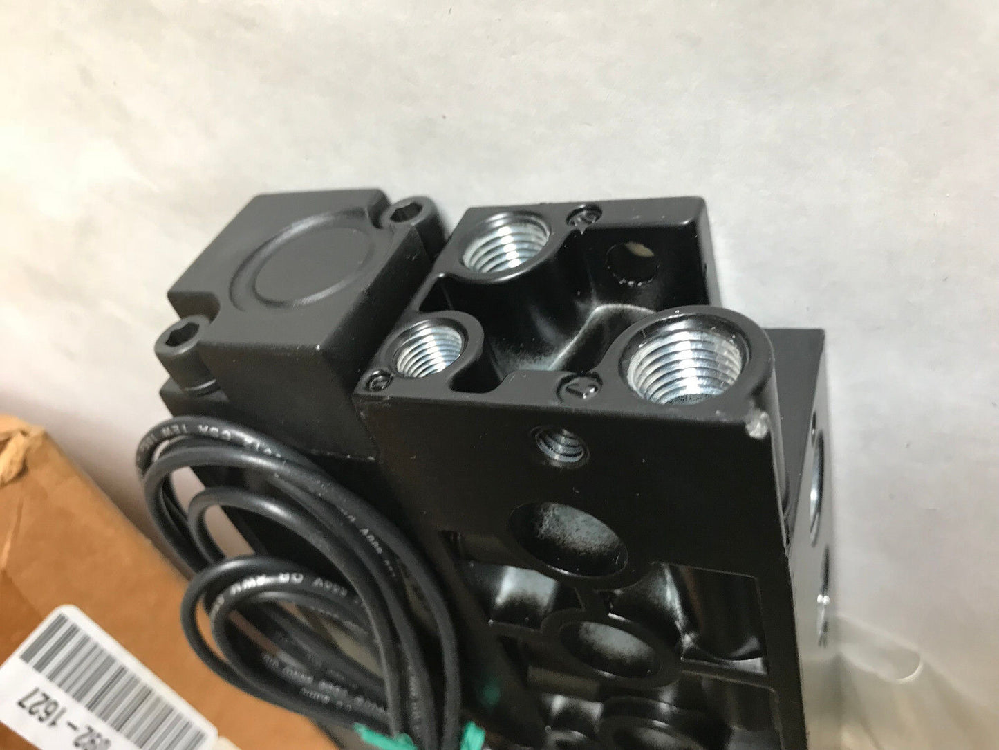 Parker Al11323bgn4900b Pneumatic Solenoid Valve K593-303 24Vdc,K142175,Sa