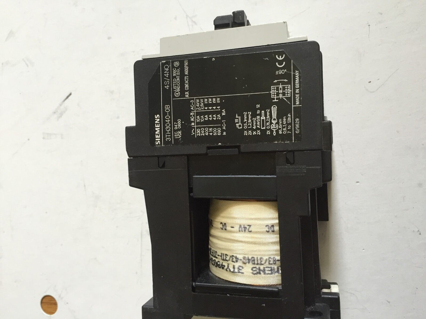 Siemens 3Th3040-0B,24V,3Th30 40E Relay 10Amp 4Pole 4No,24Vdc Coil,Bi