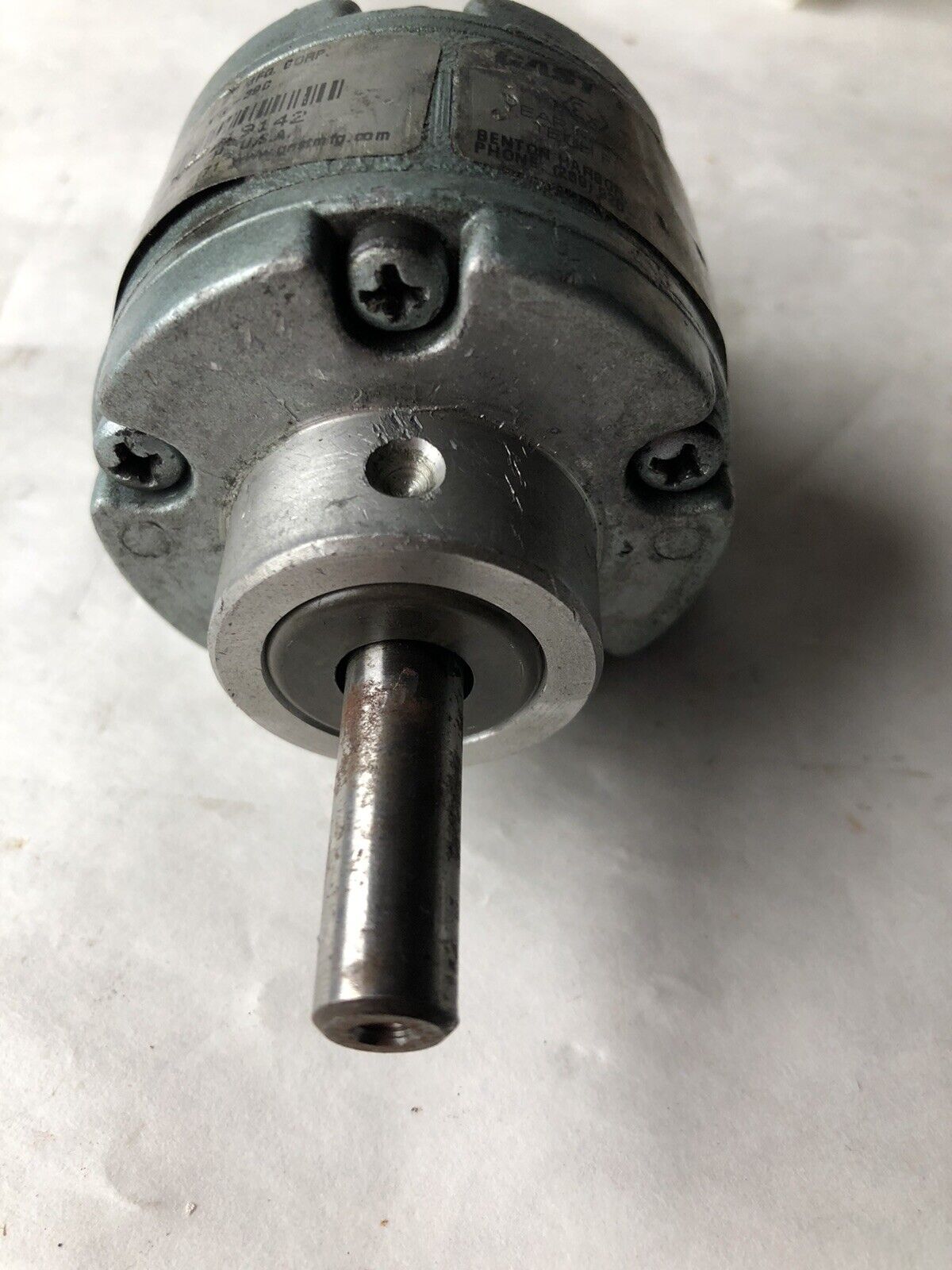 Gast 1Am-Nrv-39C Rotary Vane Air Motor, 1/8" Npt, 3/8" Shaft Diameter,Ew