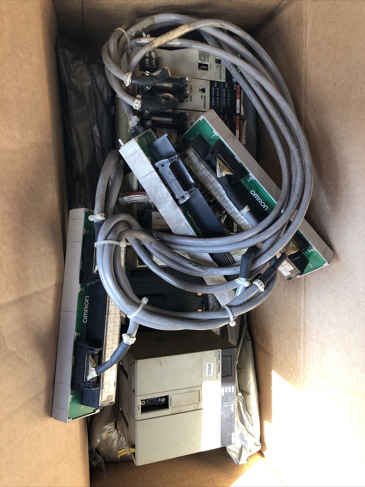 Omron C200hg-Cpu43-E,C200h-Id215,C200h-Oc225,Pa204,Srm21-V1,Id215,Od215,Oc225,Fc