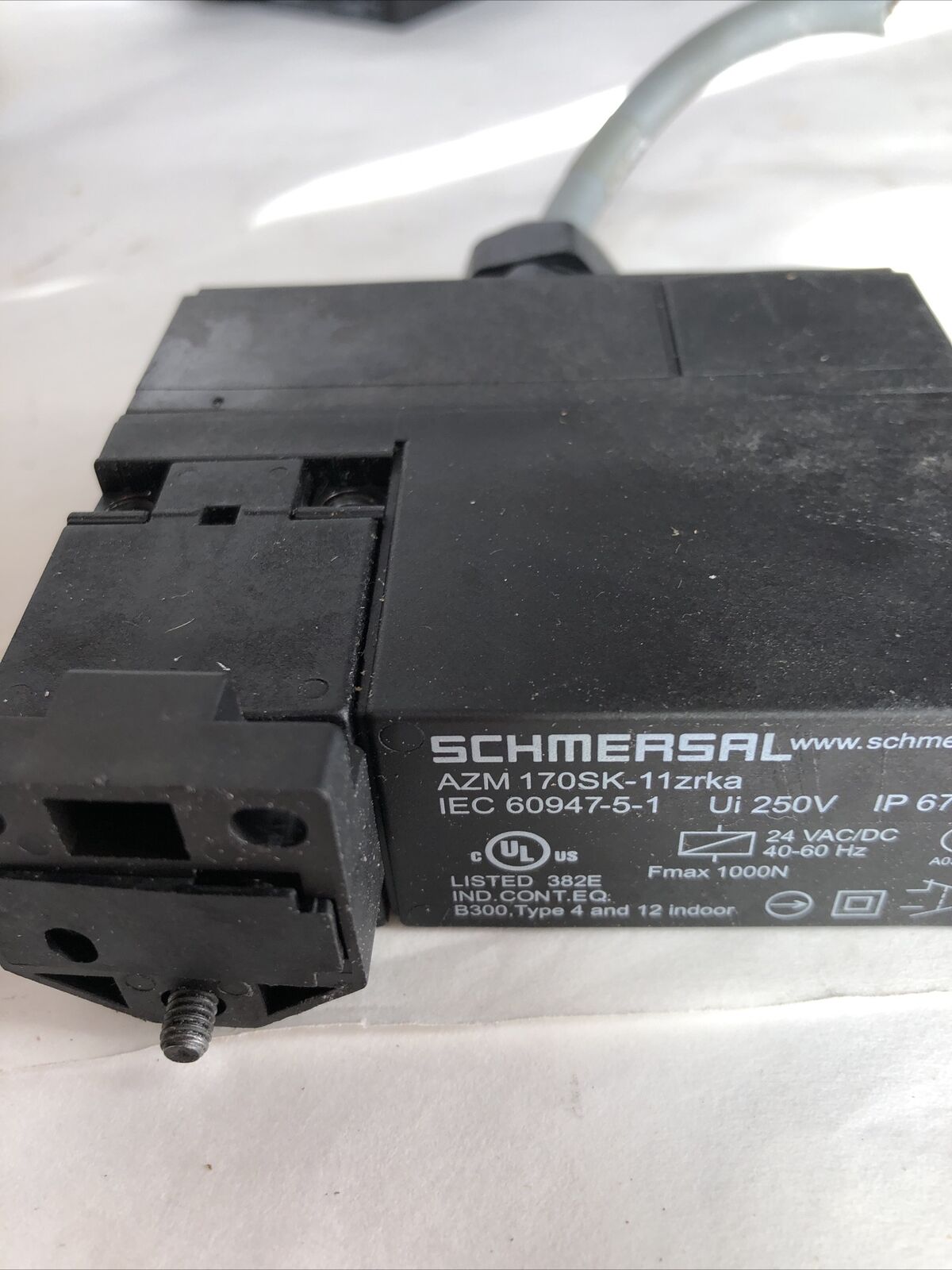 Schmersal Azm 170Sk-11Zrka Keyed Interlock Switch Iec 60947-5-1 Latch,Da