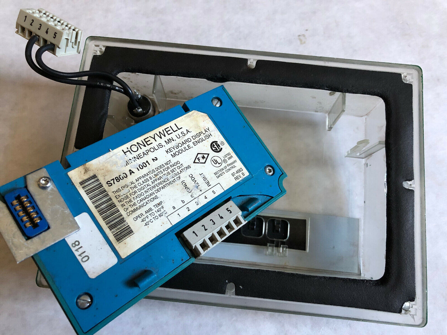Honeywell S7800a1001 Burner Keyboard Display Module English (Holder Damaged),Eb