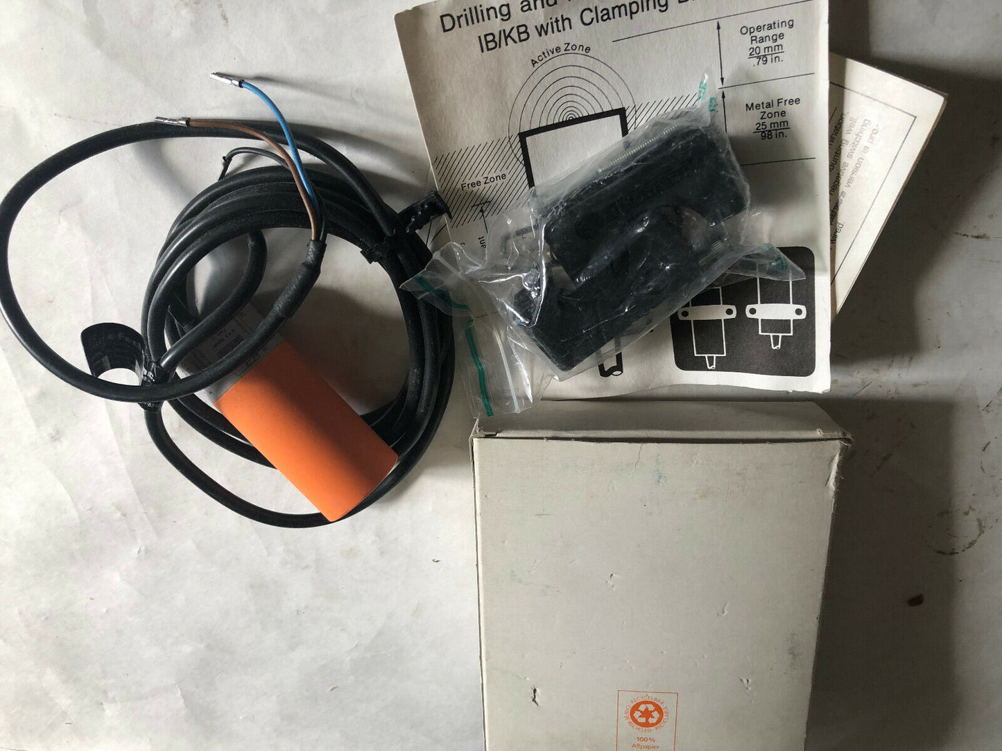 New Ifm Kb-3020,Efector Proximity Switch Kb-3020-Ankg Kb5001 10-36 Vdc 250 Ma,Bf