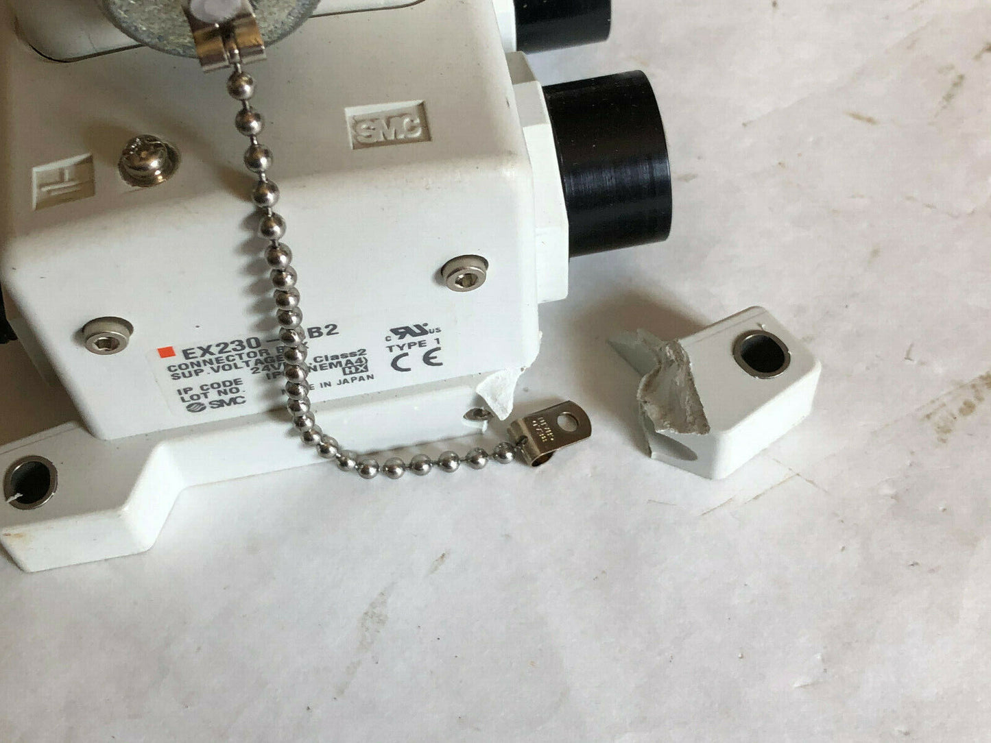Smc Us2984-10,Ex230-Sdn1,Ex230-Cb2,Vqc2201n5 Interface Module Valve,(Damaged),Cg