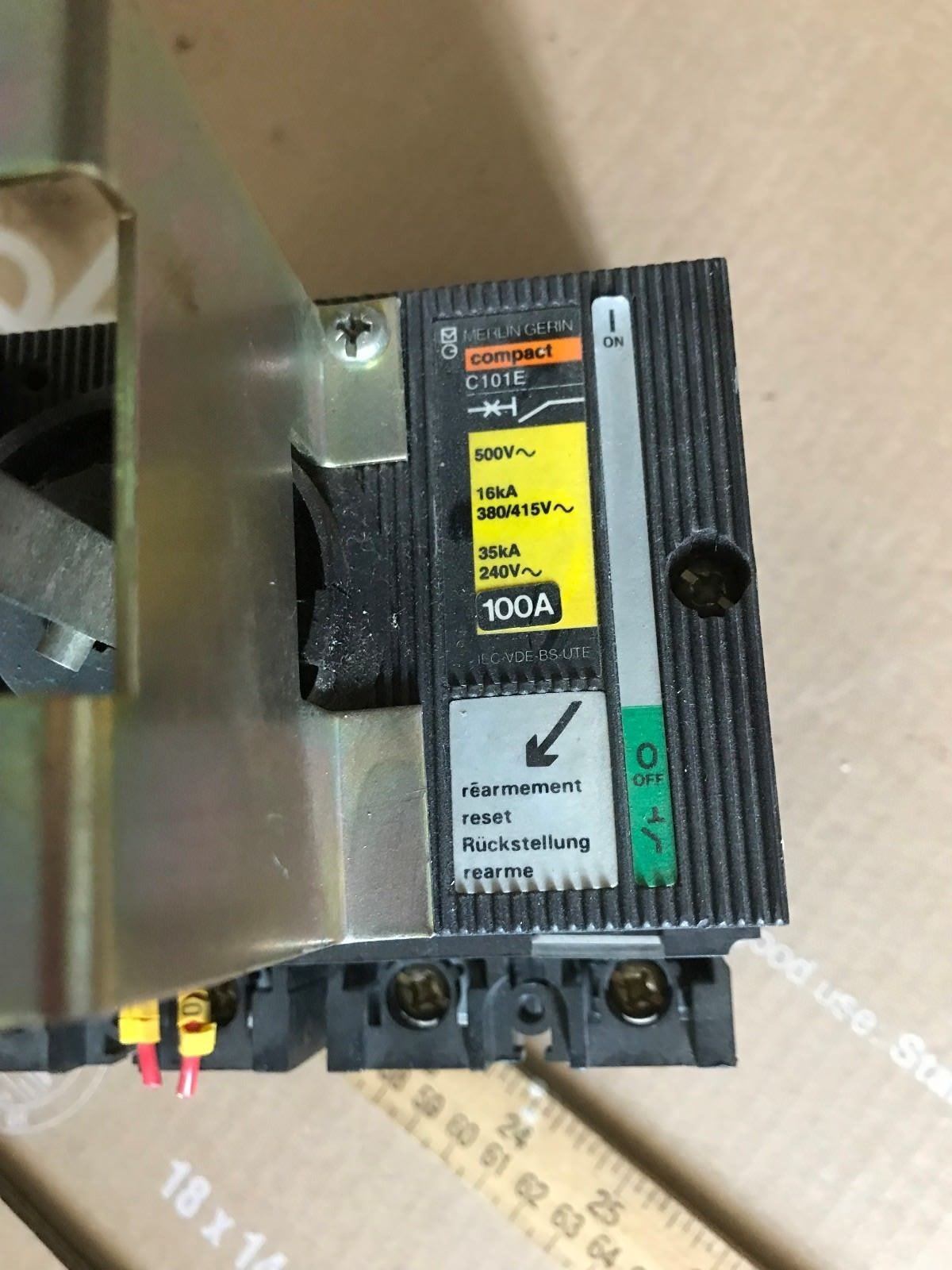Merlin Gerin C101e Circuit Breaker, 100 A ,Compact C101e ,Ei