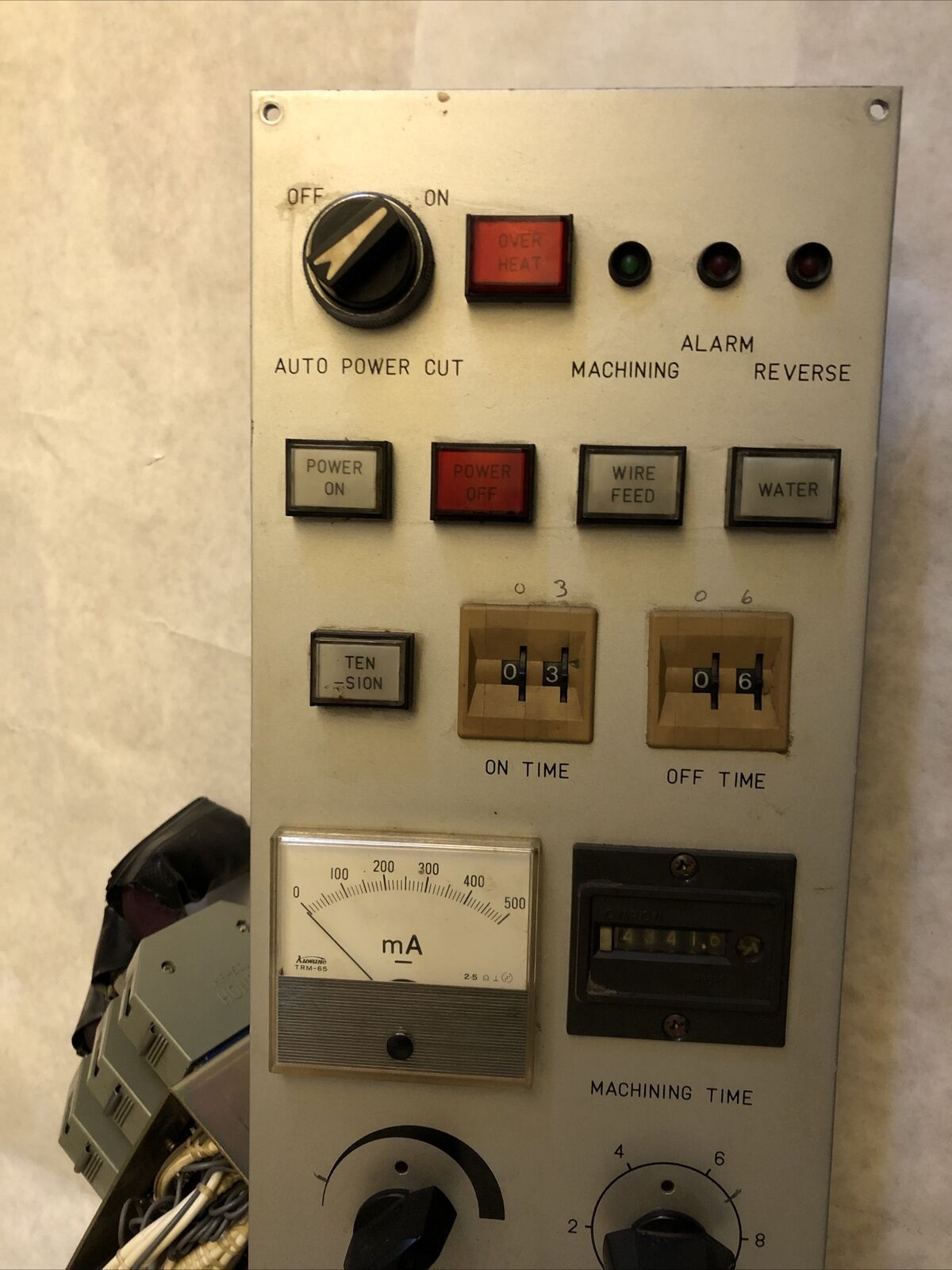 Okuma Howa Cnc Control Panel,Wire Feedrate,Volts,Amps A660-2001-T992,Display,Dc