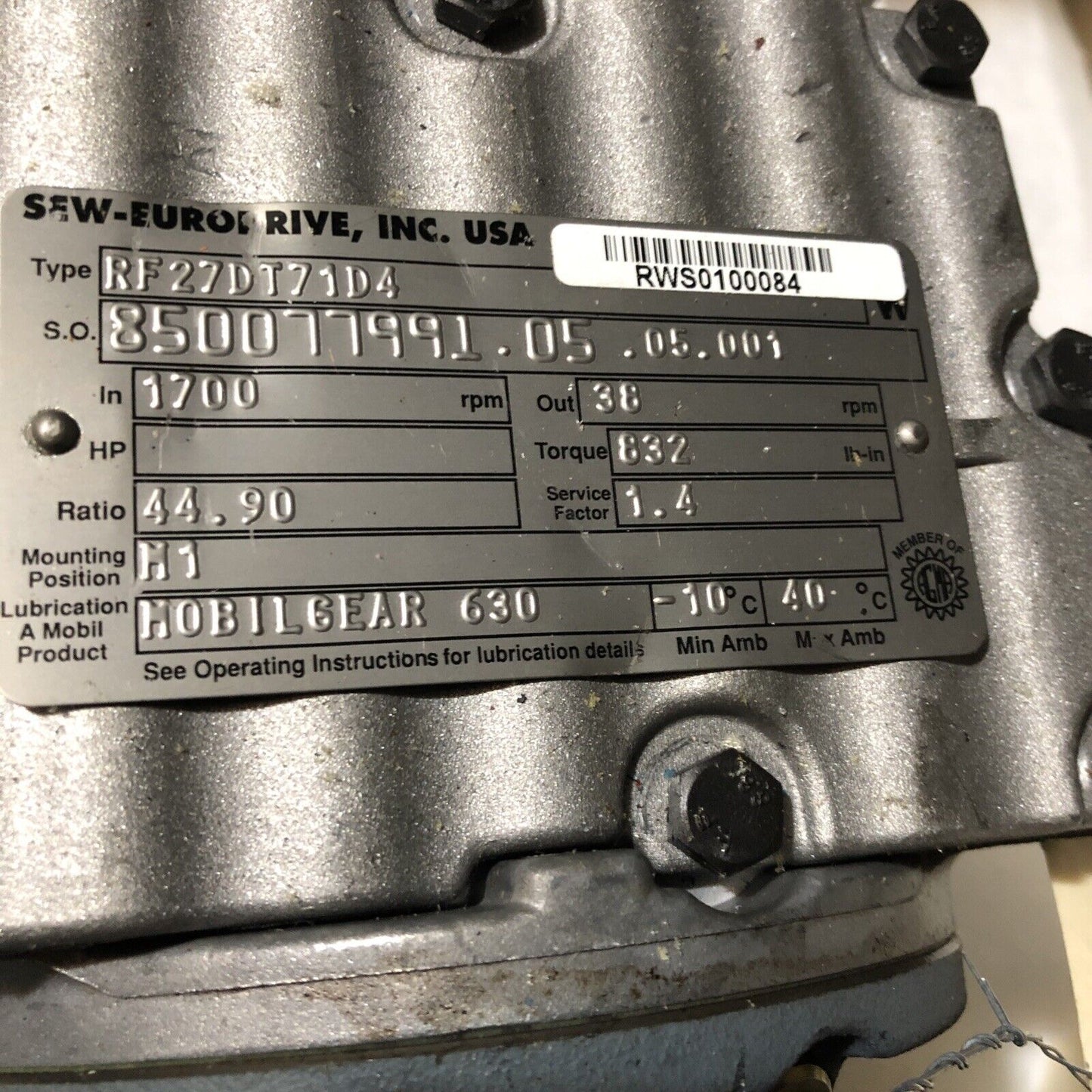New Sew-Eurodrive Rf27dt71d4 Ac Gearmotor,38 Rpm,44.90:1 Ratio,Dft71d4,Bp