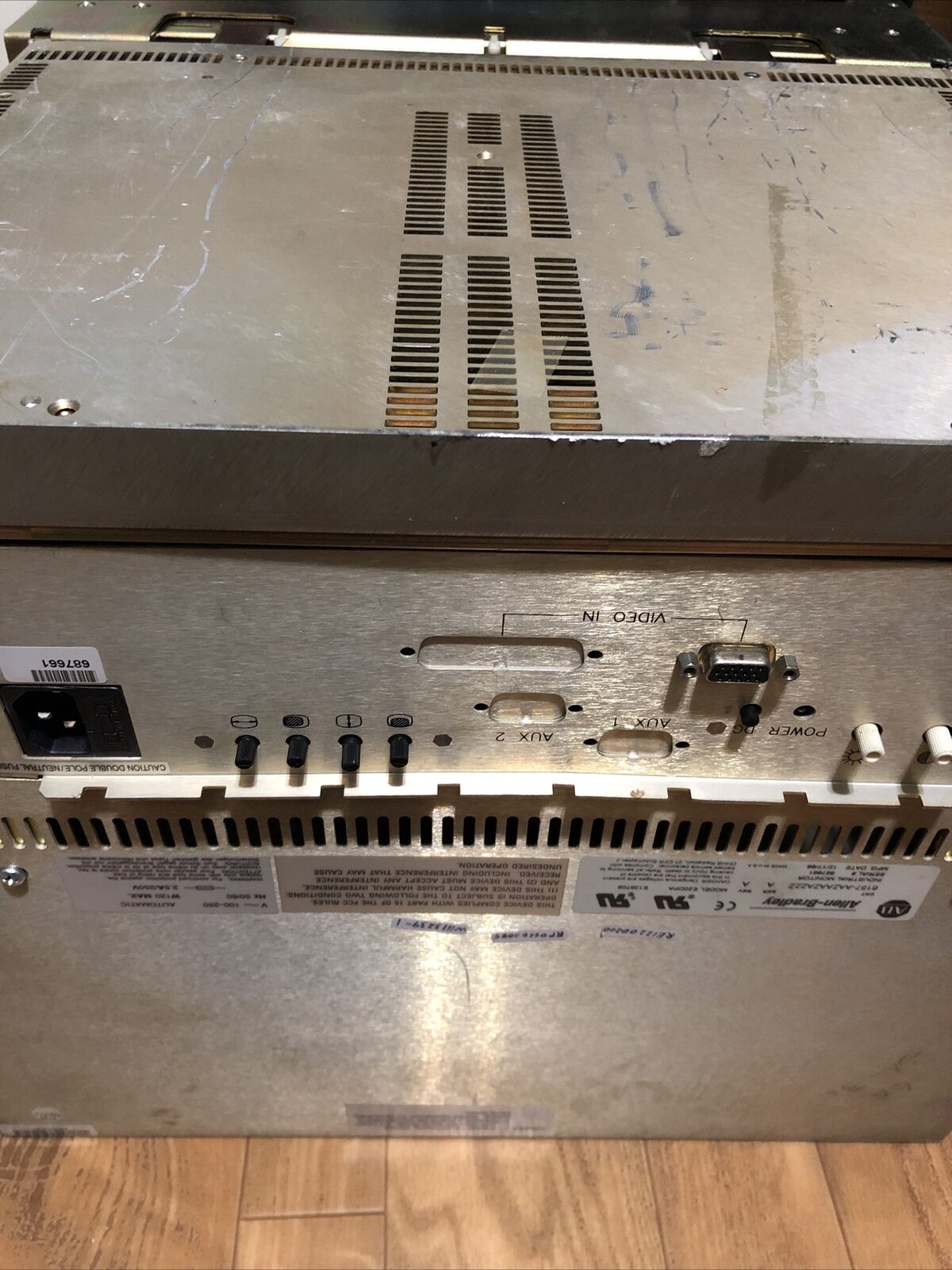 Allen Bradley 6157-Aazaazazzz Industrial 20" Monitor,100-240 Vac,Bq