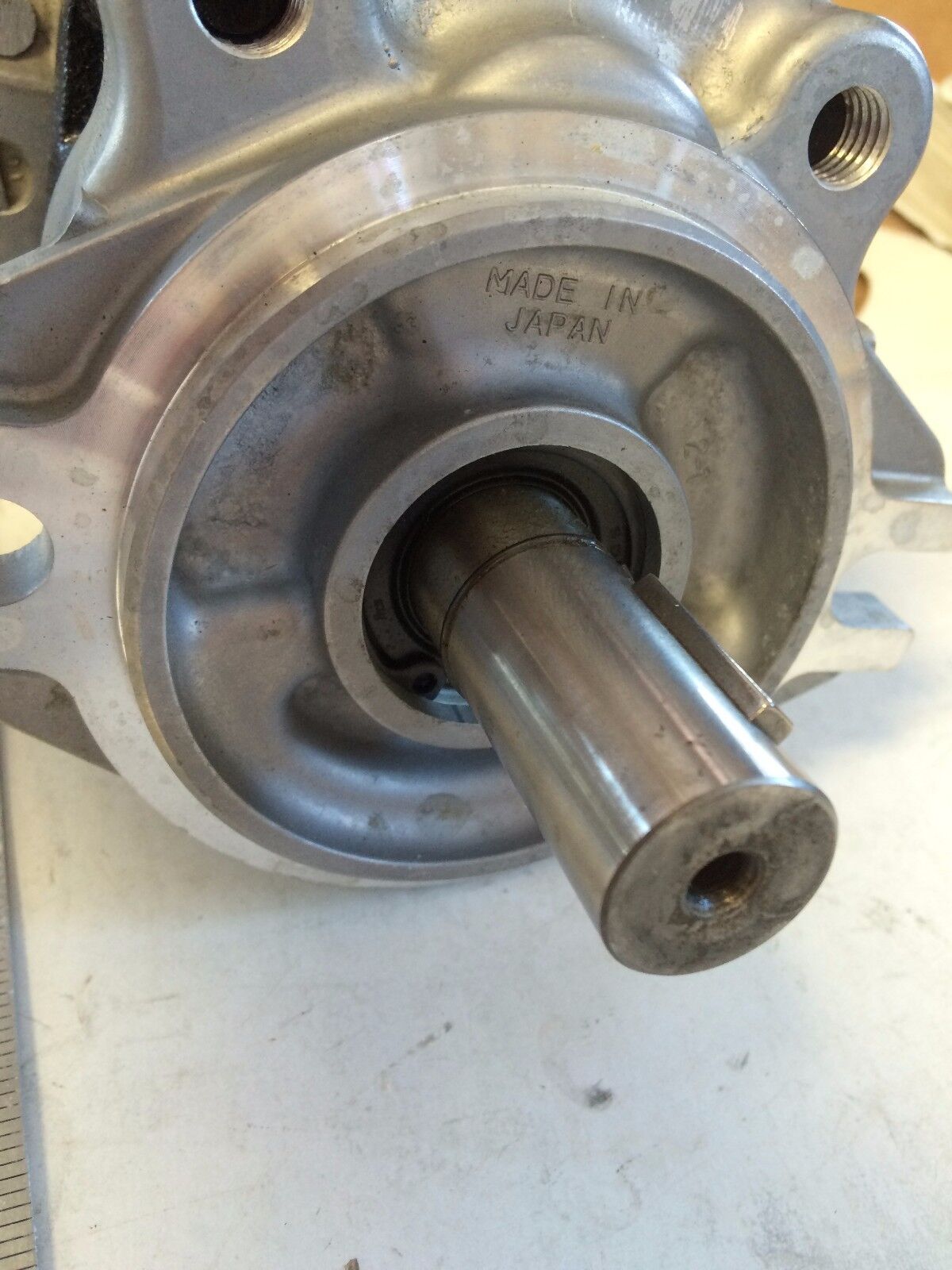 New Kyb 8526031 9L0813 Forklift Hydrraulic Gear Pump ,En