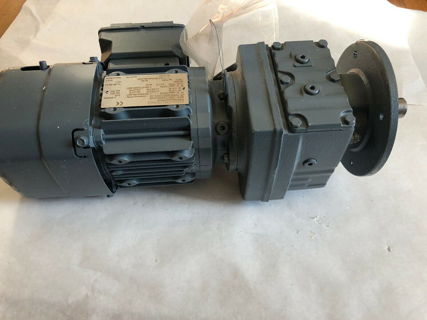 New Sew Eurodrive Rf37 Drs71s4be05hf Ac Gearmotor,Rf37 Inverter Duty,Sj