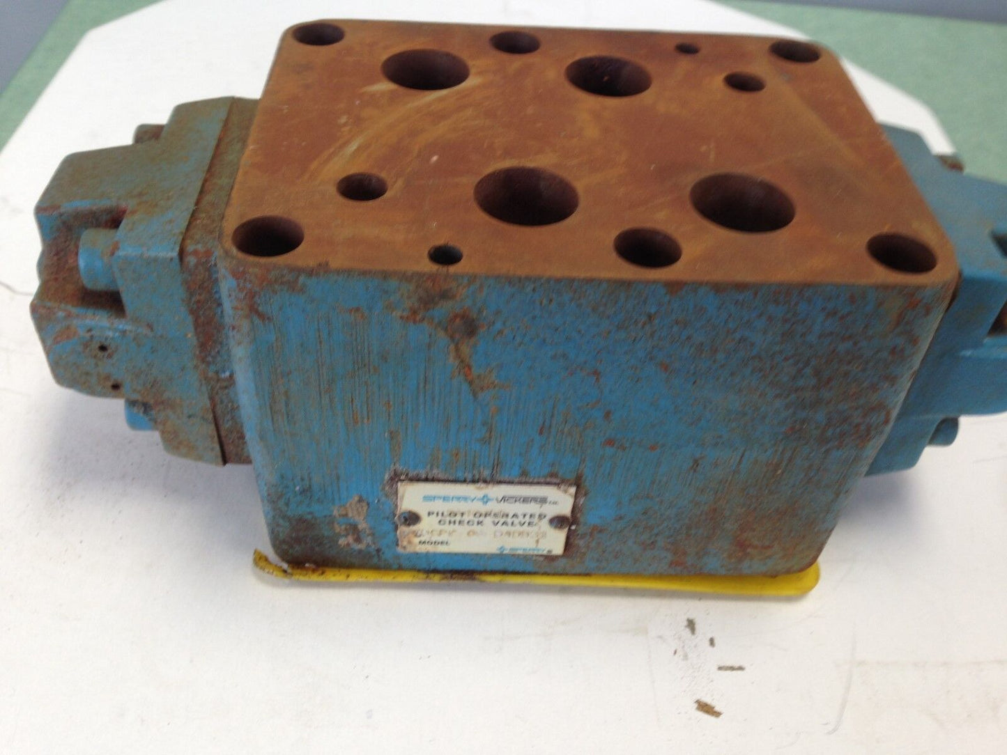 Sperry Vickers D84ccll,F3dgpc 06 Dadb51 Hydraulic Pilot Operated Check Valve,Ah
