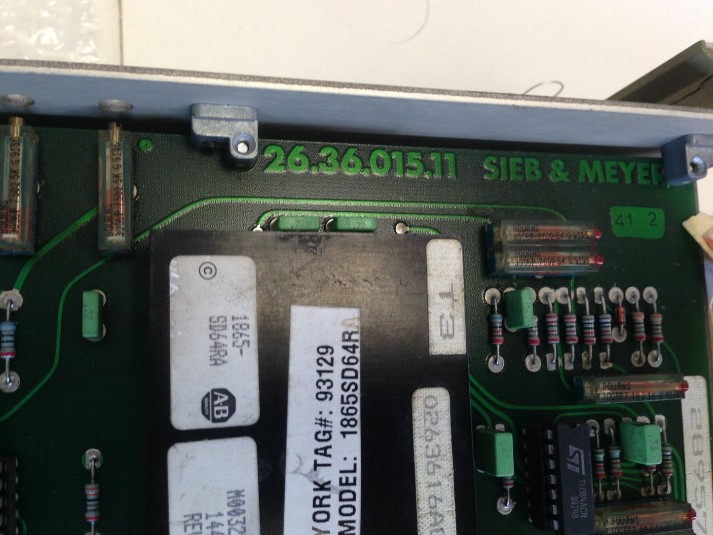Allen Bradley 300 Vdc,26.36.015.11,300Vdc,1865Sd64ra Servo,26.36.16 M5,Cf
