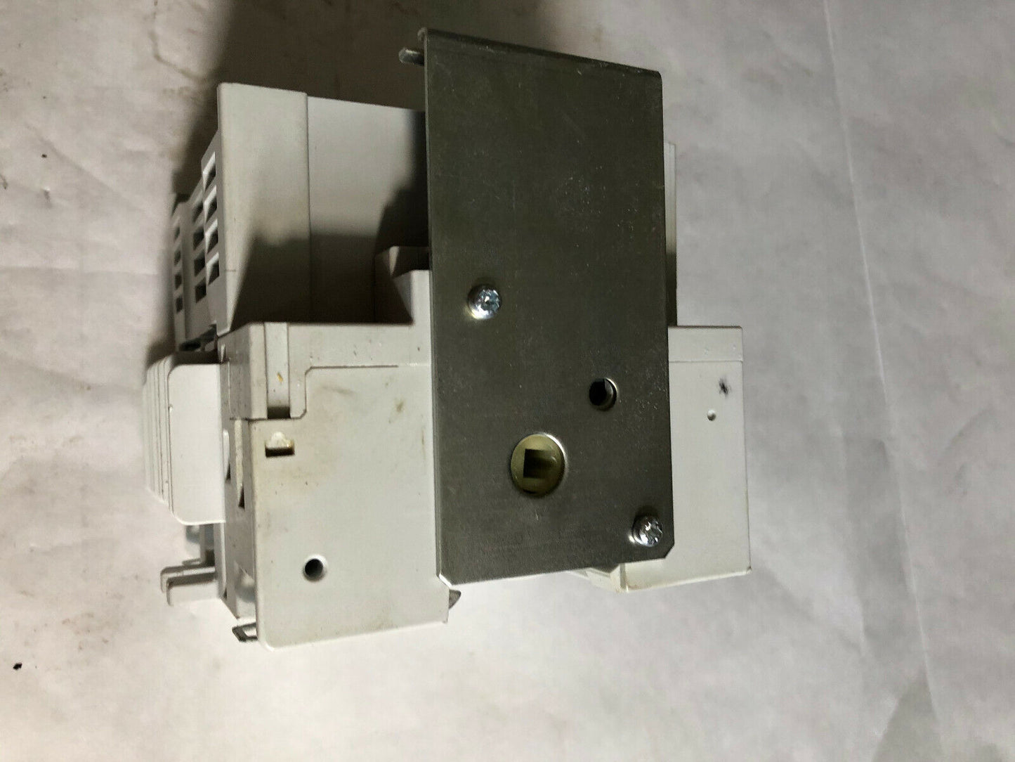 New Socomec Fuserbloc 37103004,Socomec J30a 37103004 Switch 30 Amp, 600V,3Ph,Am
