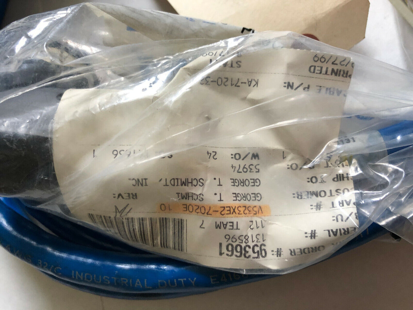 New Amphenol V5323xe2-7020E 10,Ka-7120-32,Cable Type 71 20 Awg 32/C E41663,Bm