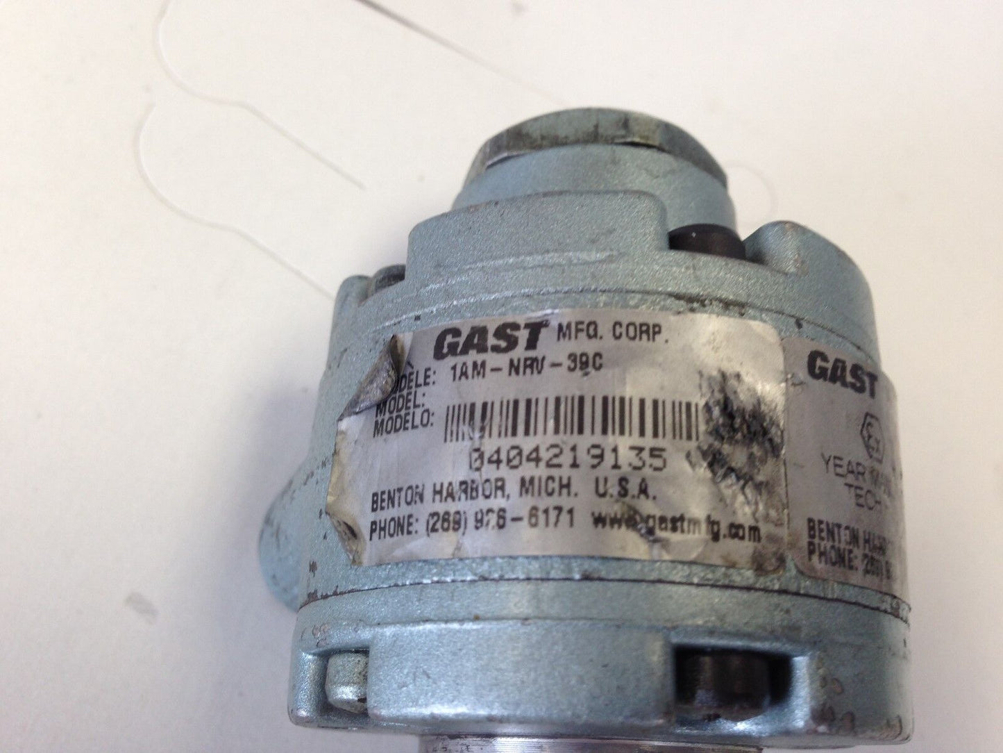 Gast 1Am-Nrv-39C Rotary Vane Air Motor, 1/8" Npt, 3/8" Shaft Diameter,Ew