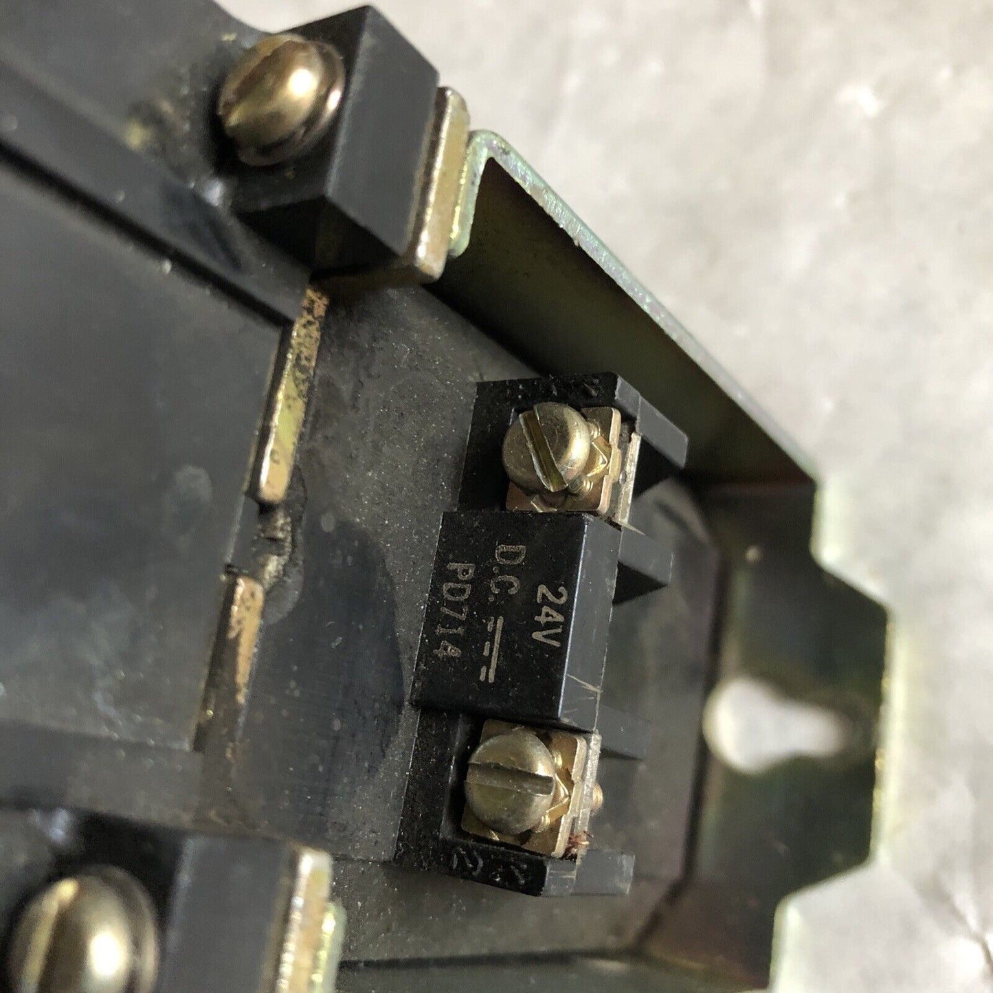 Allen Bradley 700Dc-P200z24 A,700Dc Control Relay 24V Coil Type P, Eb