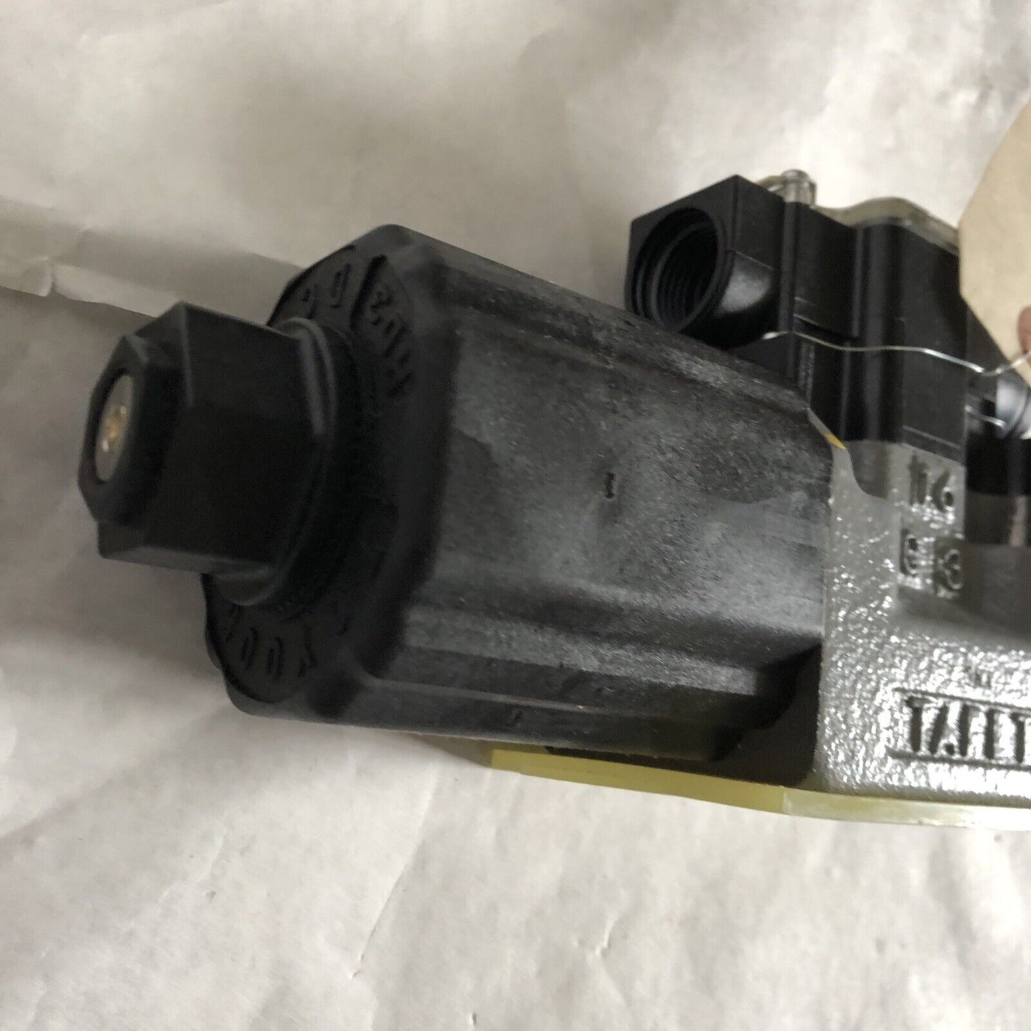New Toyooki Hd3-3W-Bna-03B-Wyd2 Solenoid Directional Control Valve,Tapbt 16,Ap