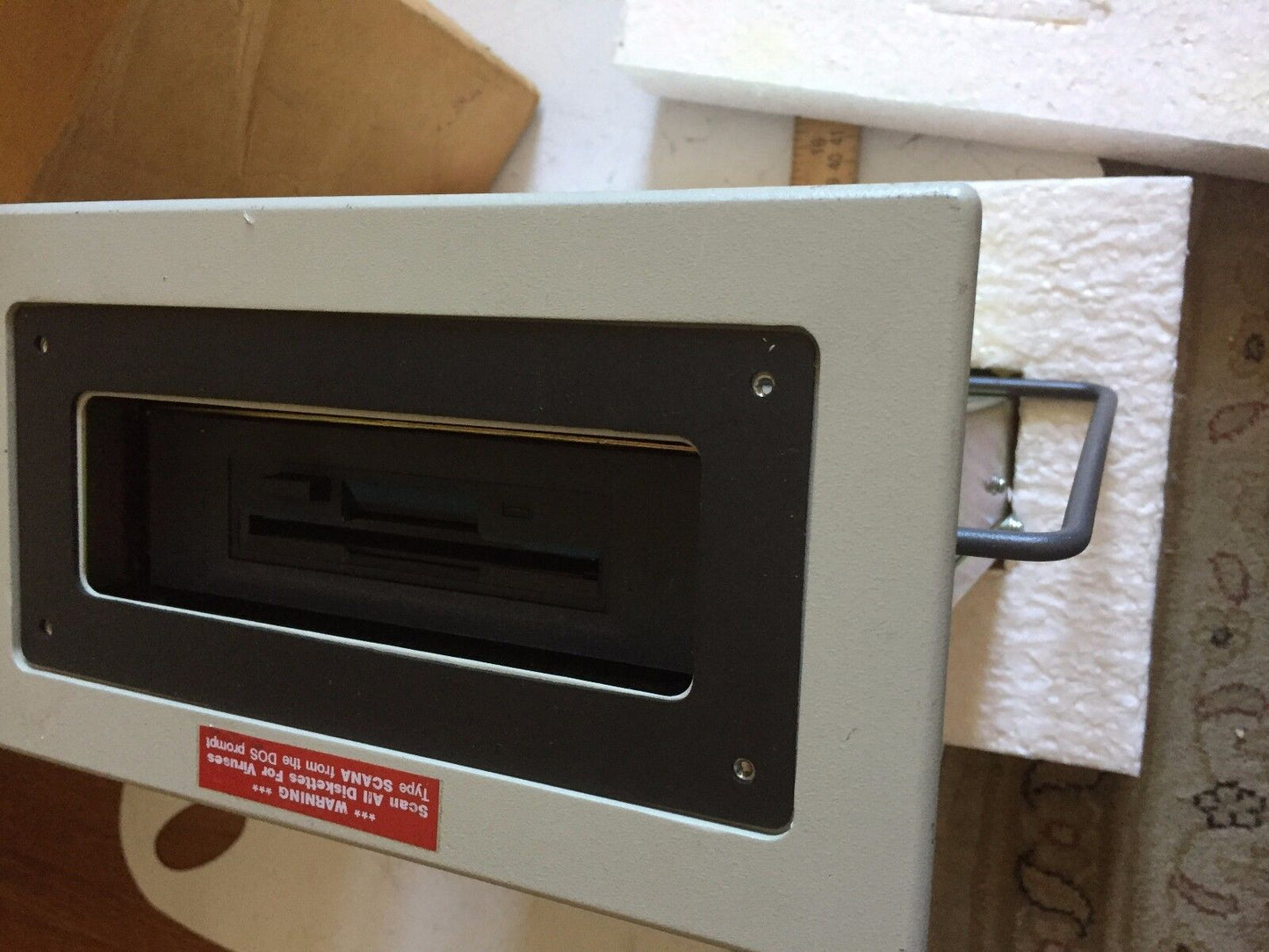 Modicon 92-00405-04,557Vic30540 3.5" Disc Drive 3L77 Fwe00419 31-27-1576-W,Co,Az