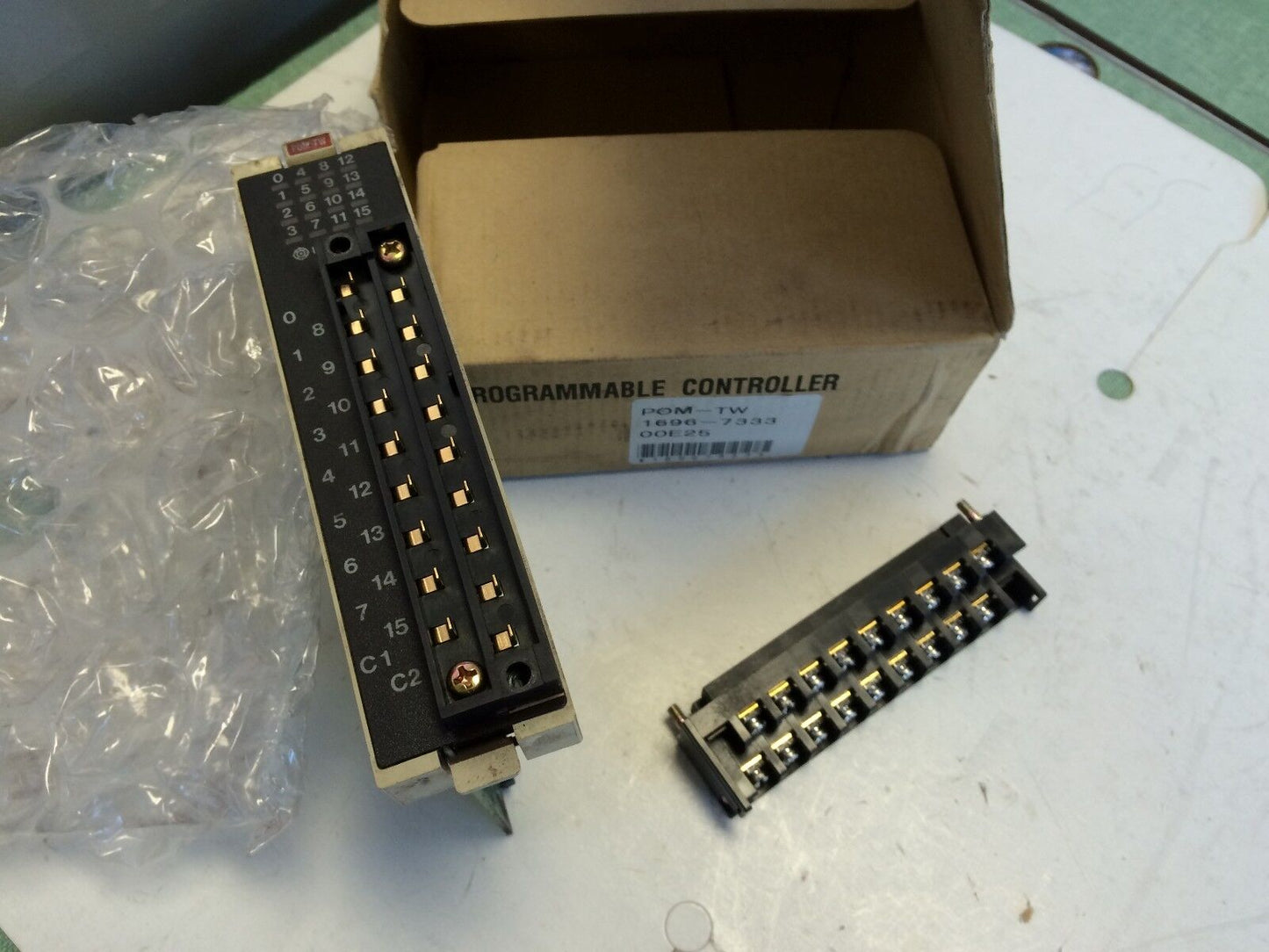Hitachi 33016135-6, 16Point 24Vdc Sink Transistor H200 Pom-Tw, 1696-7333,Cf
