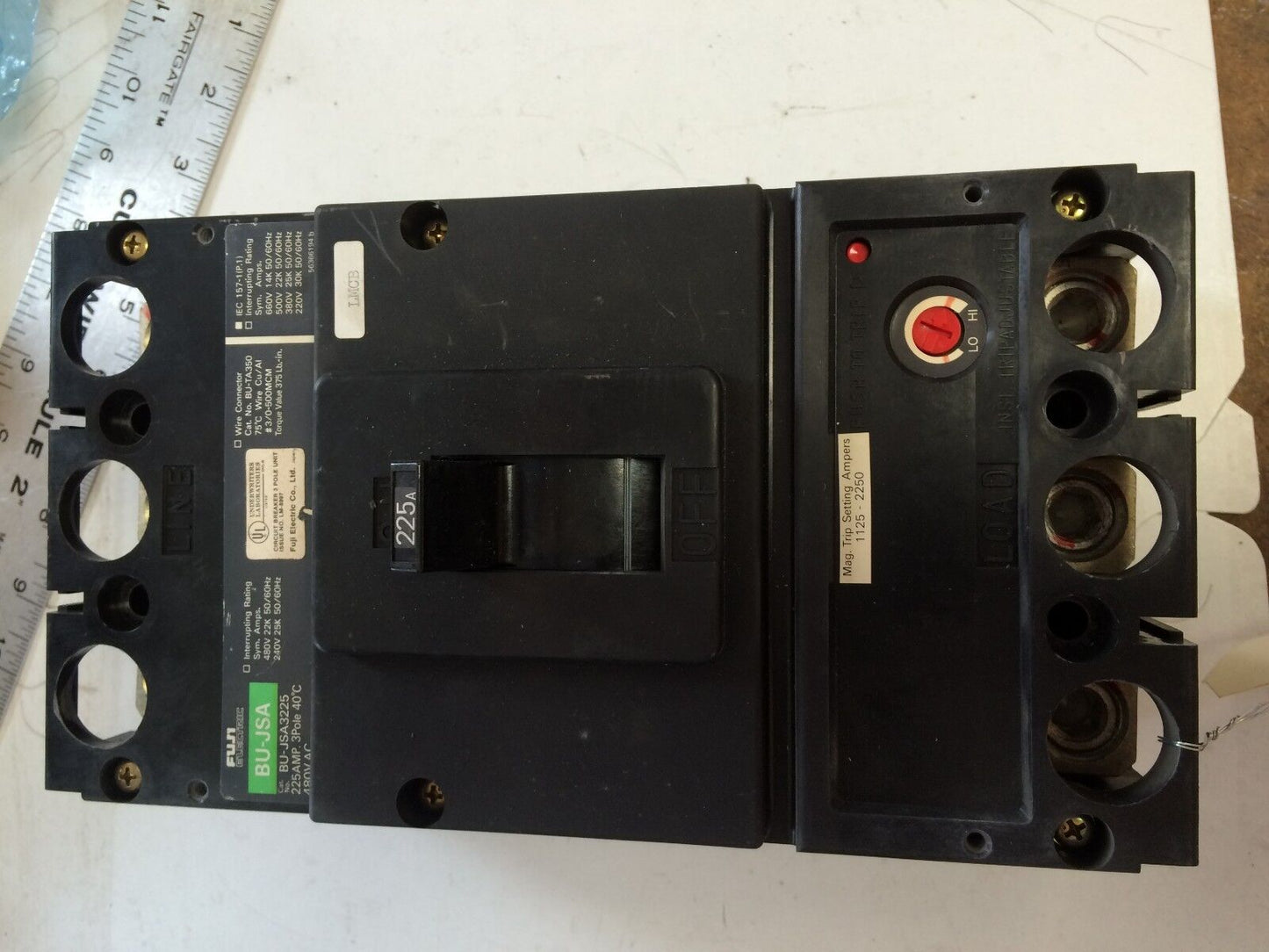 Fuji Bu-Jsa,Fuji Bu-Jsa3225 Circuit Breaker, 225 A, 3-Pole, 480 Vac,Tc