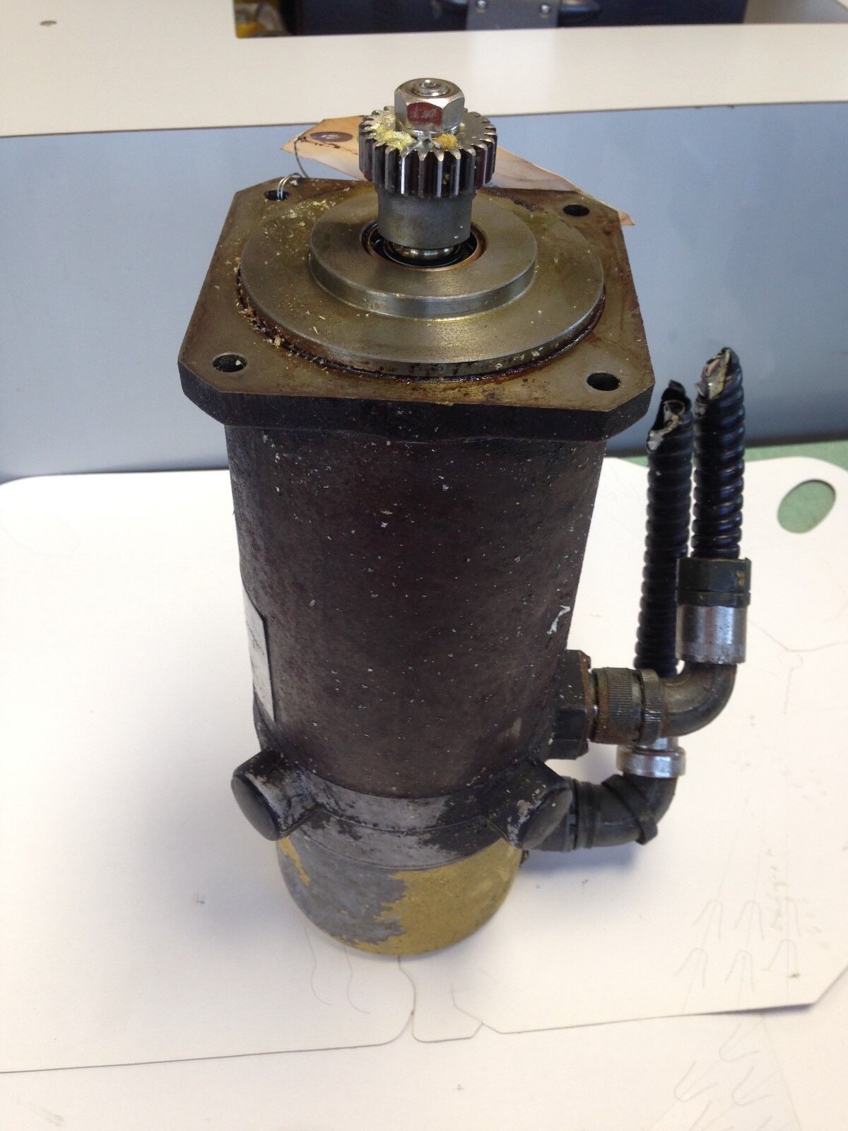 Fanuc M-483887 Model 5M 011 84.3 Dc Servo Motor,B4.3 2000-Rpm,Th