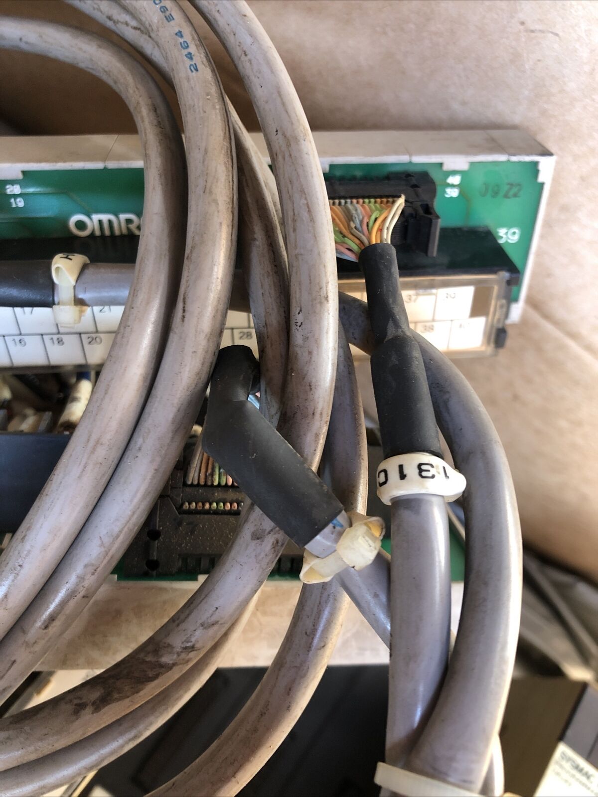 Omron C200hg-Cpu43-E,C200h-Id215,C200h-Oc225,Pa204,Srm21-V1,Id215,Od215,Oc225,Fc