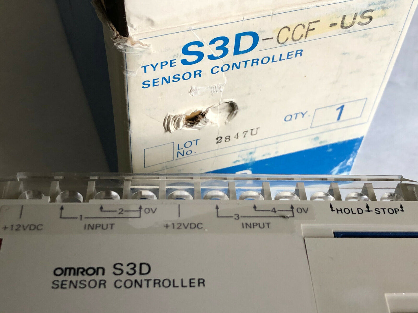 New Omron S3d,S3d-Ccf-Us Sensor Controller 20I/O 12In 8Out 100-240Vac,Bu,Hl,Fc