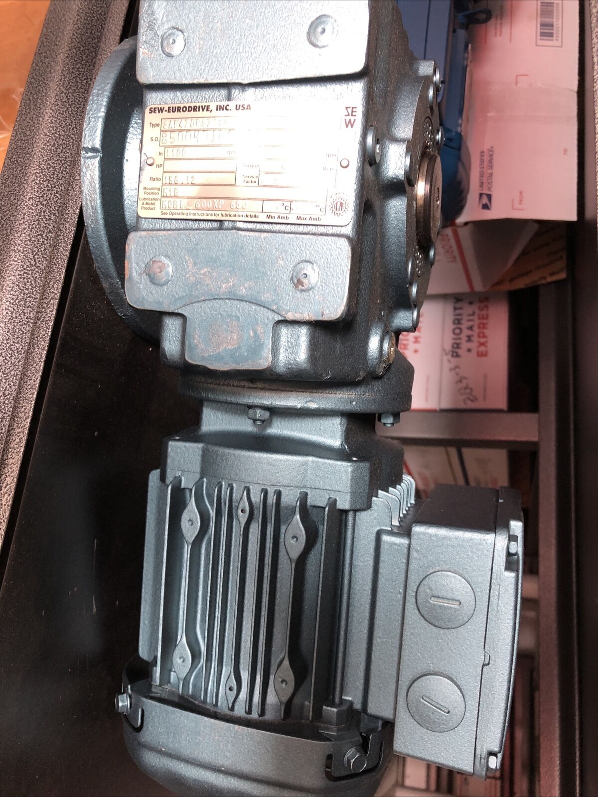 Sew-Eurodrive Drs71s6,Saf47drs71s6 Gearmotor .33Hp 1100Rpm 230Yy/460Y Cont,Ae