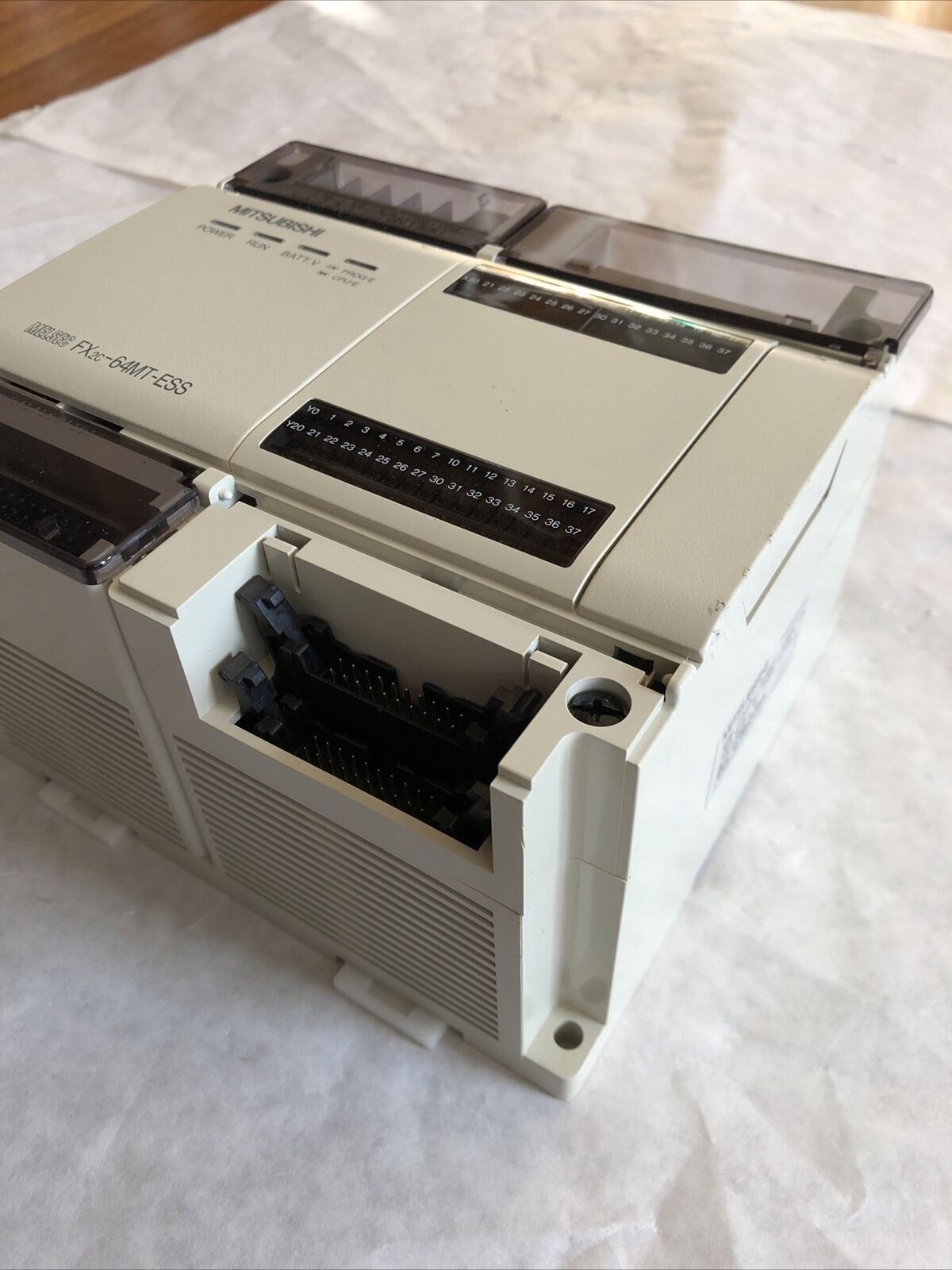 New Mitsubishi Fx-2C-64Mt-Ess/Ul,Melsec Fx-2C-64Mt-Ess Plc 100-240Vac,Ea