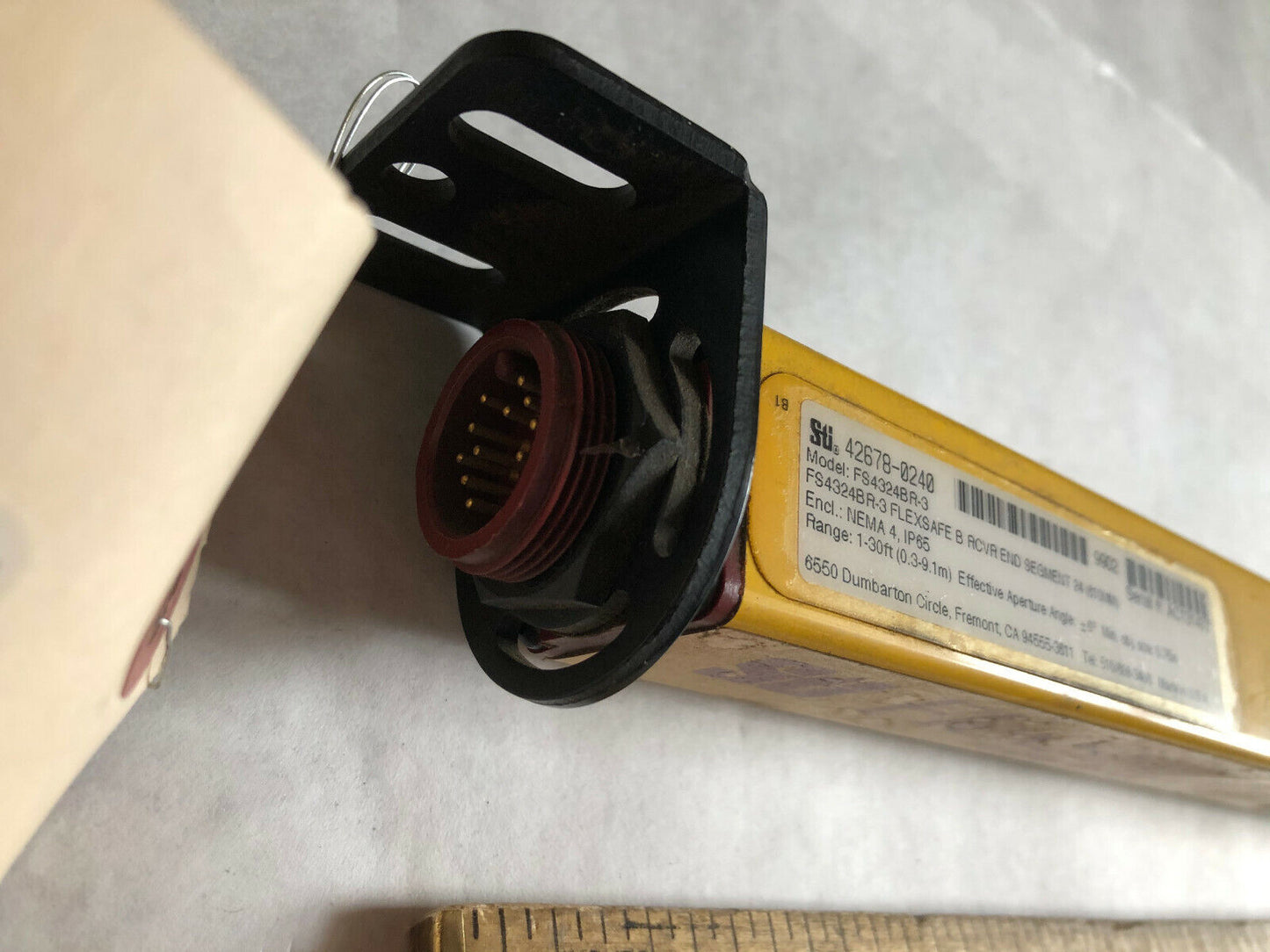 New Sti Fs4324br-3 Flexsafe 42678-0240 Light Curtain Receiver,1-30 Foot-Range,En