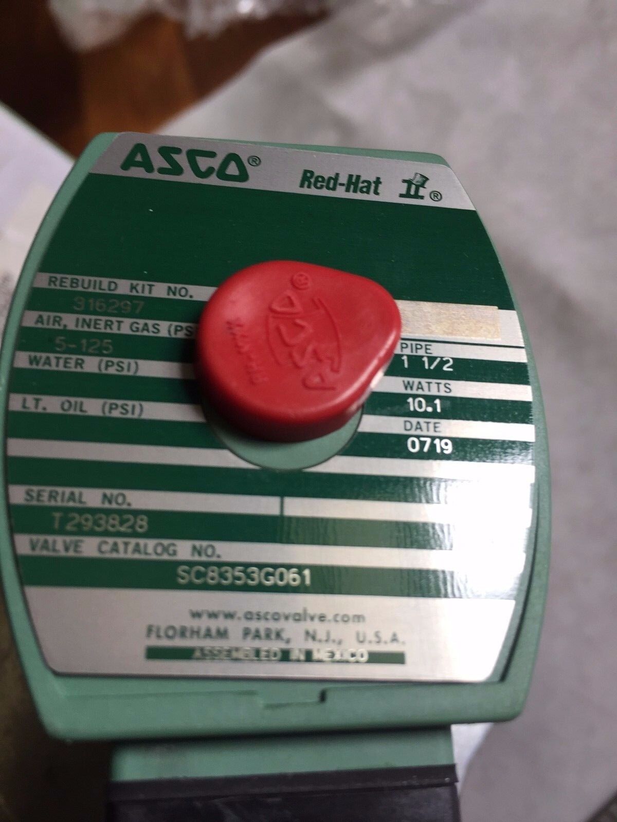 New Asco Sc8353g061 Red Hat Sc8353g061 Solenoid Valve, 1-1/2"Npt,120V,Br