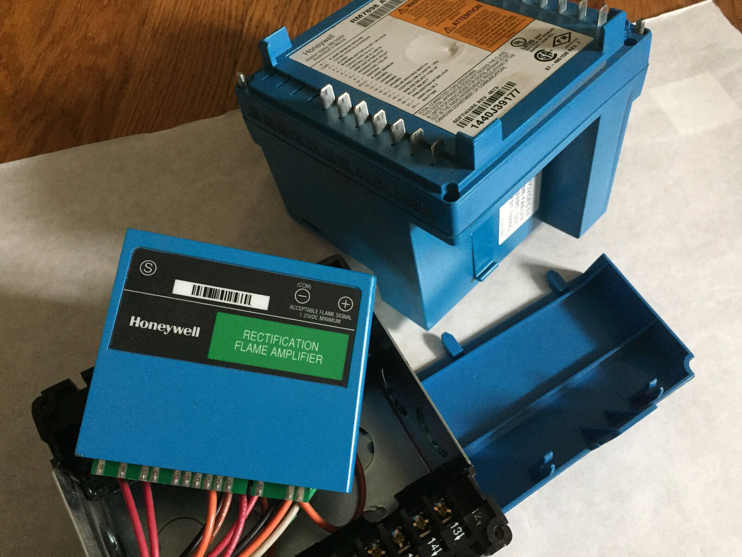 Honeywell Rm7898a1000,R7847a1033 Rectification,St7800a1054,Q7800b1003,Cs