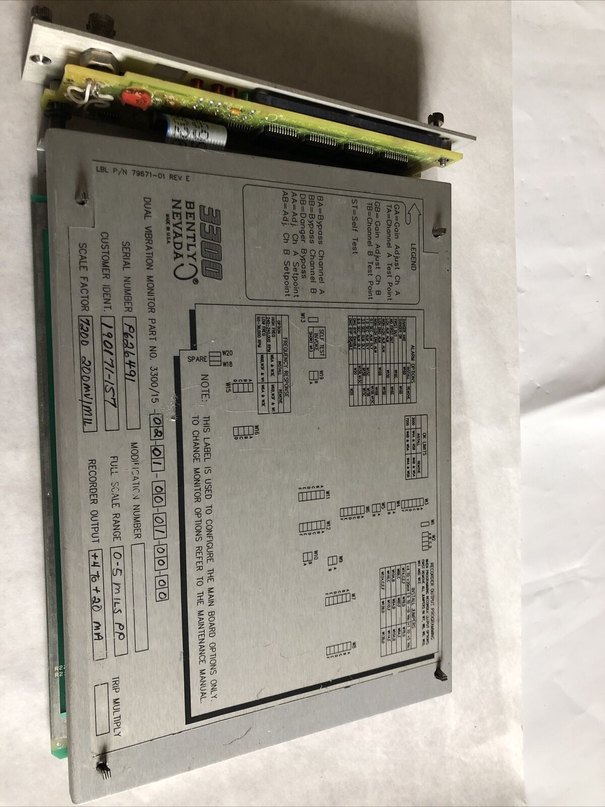 Bently Nevada 3300/15-02-01-00-01-00-00,3300 Dual Vibration Monitor,3300/15,Fr